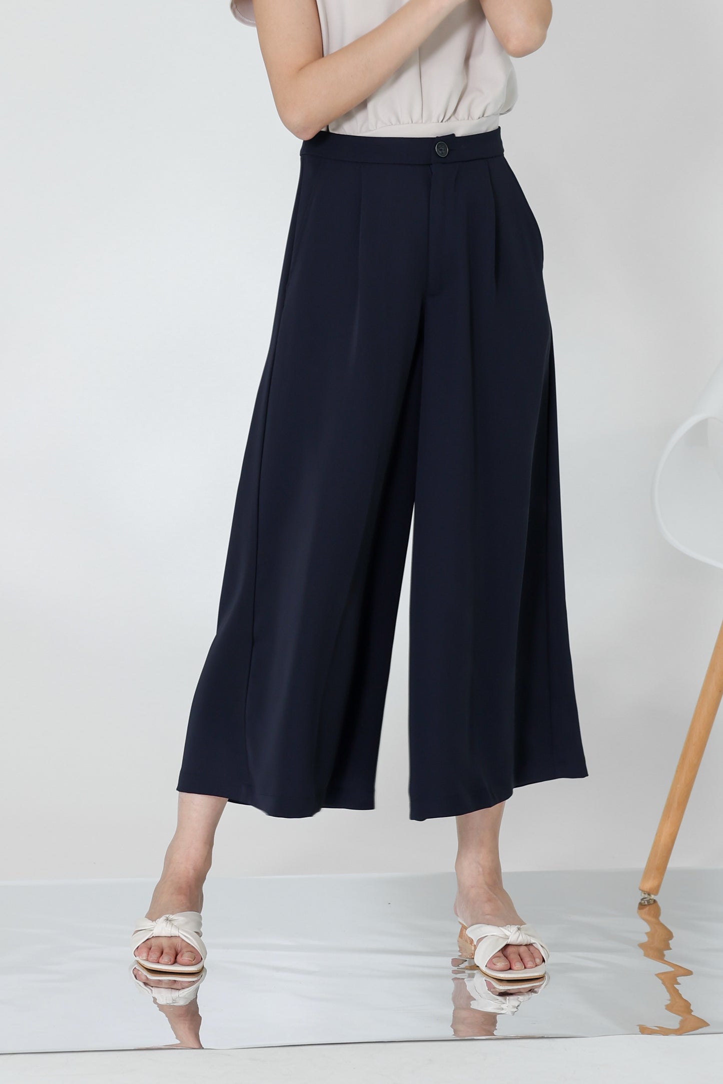 Kaiya Wide Leg Pant - Navy