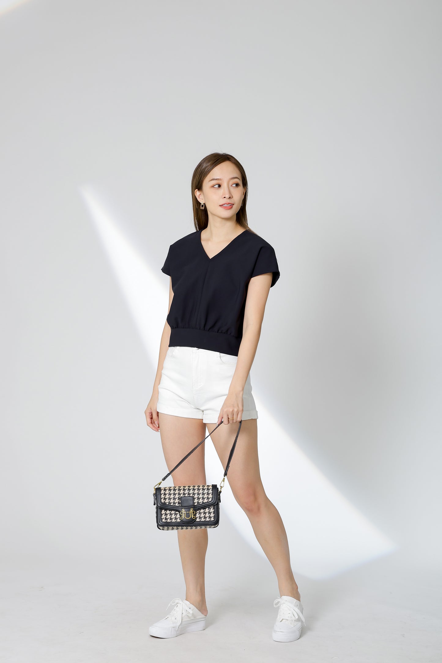 Kalena V Neck Top - Black