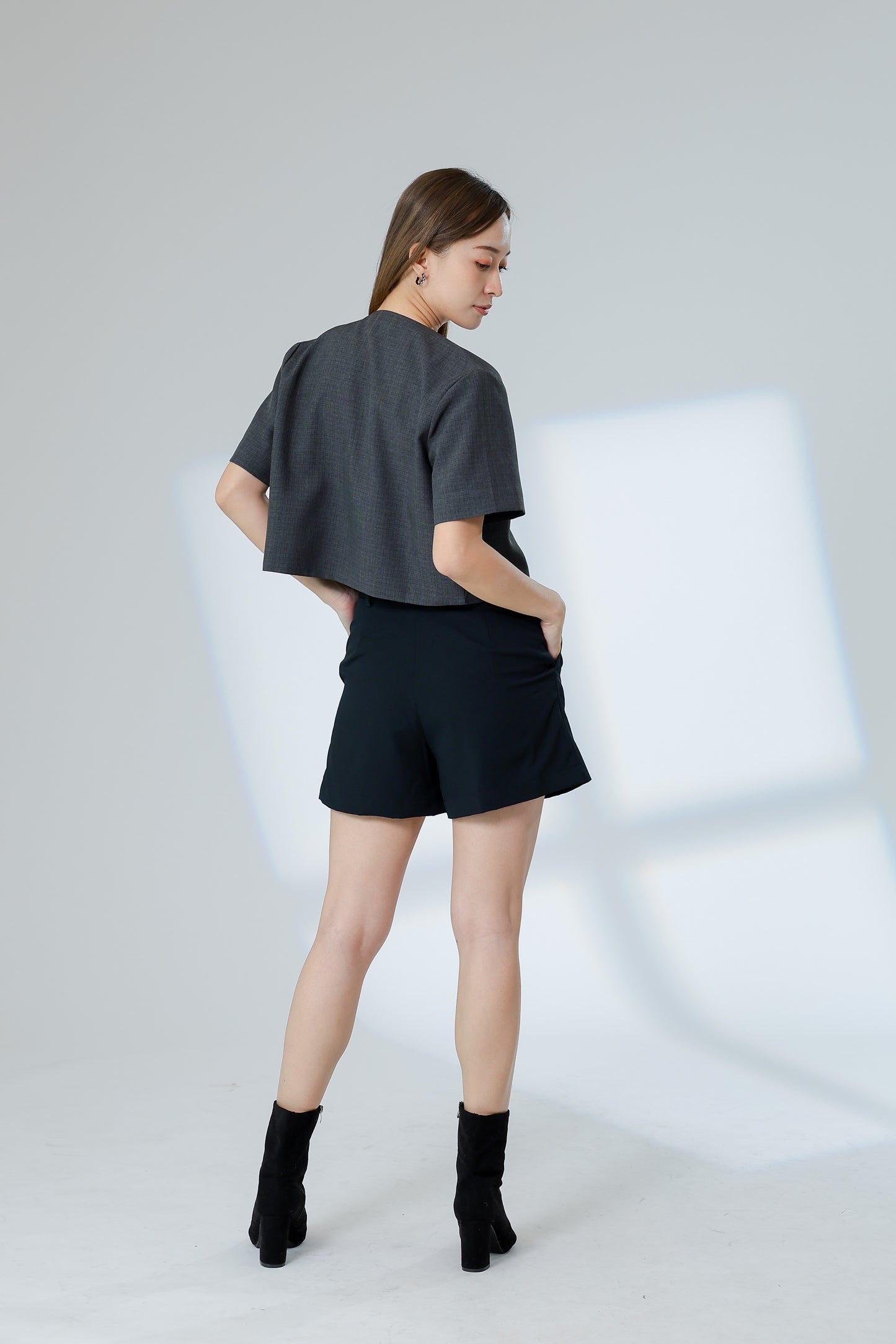 Kimi Front Zipper Top - Black/Brown