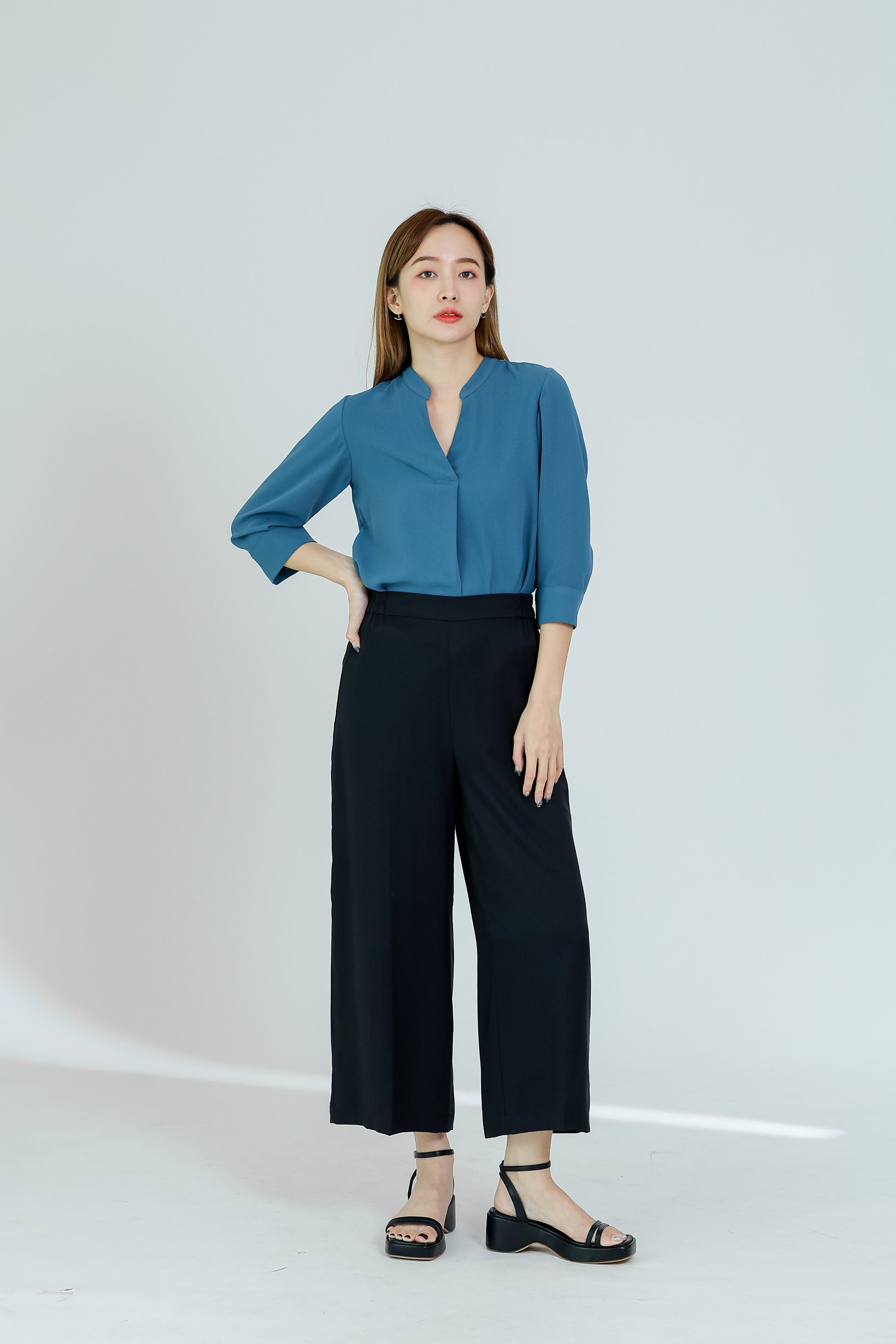 Lacu Side Elastic Cropped Pant - Black