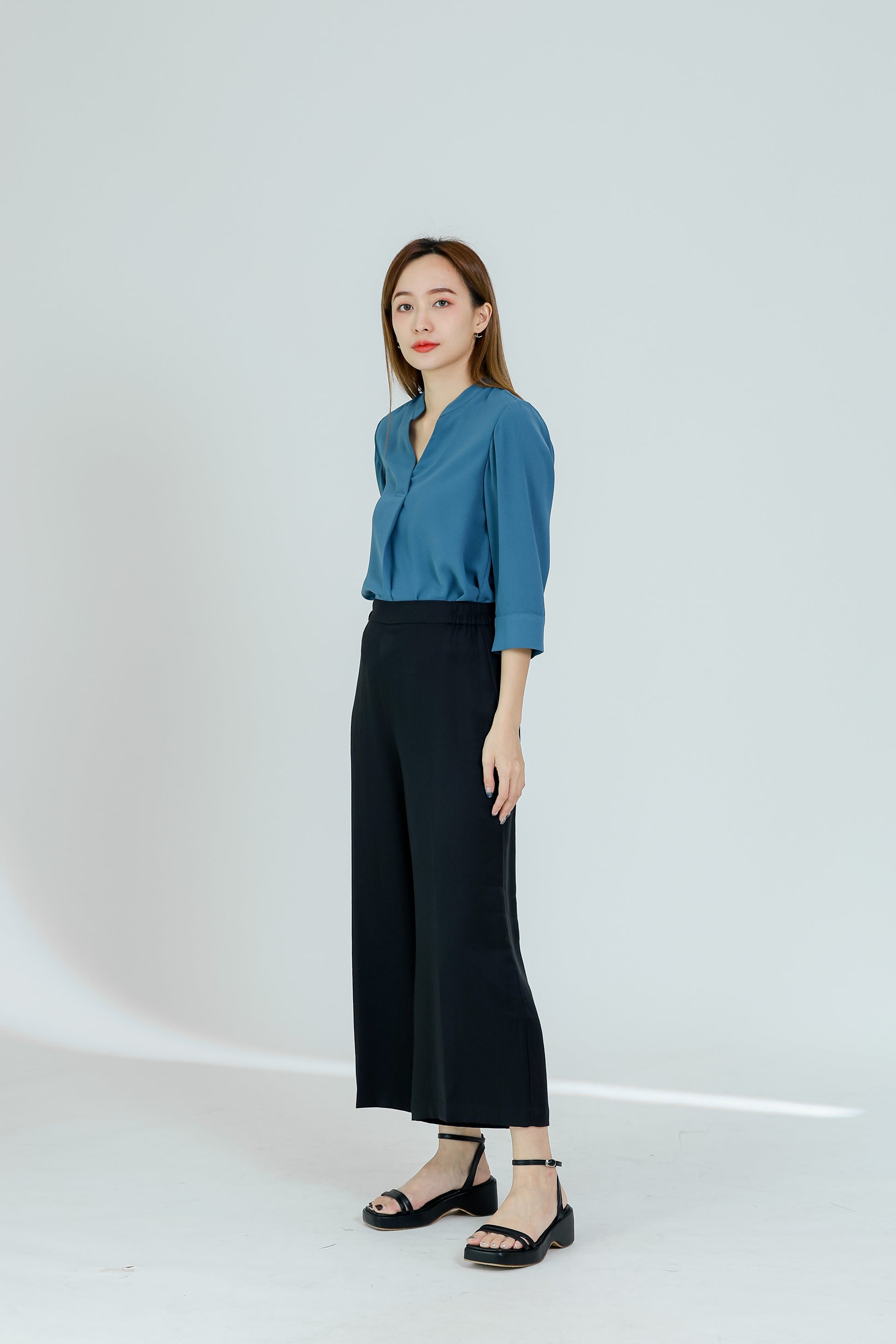 Lacu Side Elastic Cropped Pant - Black