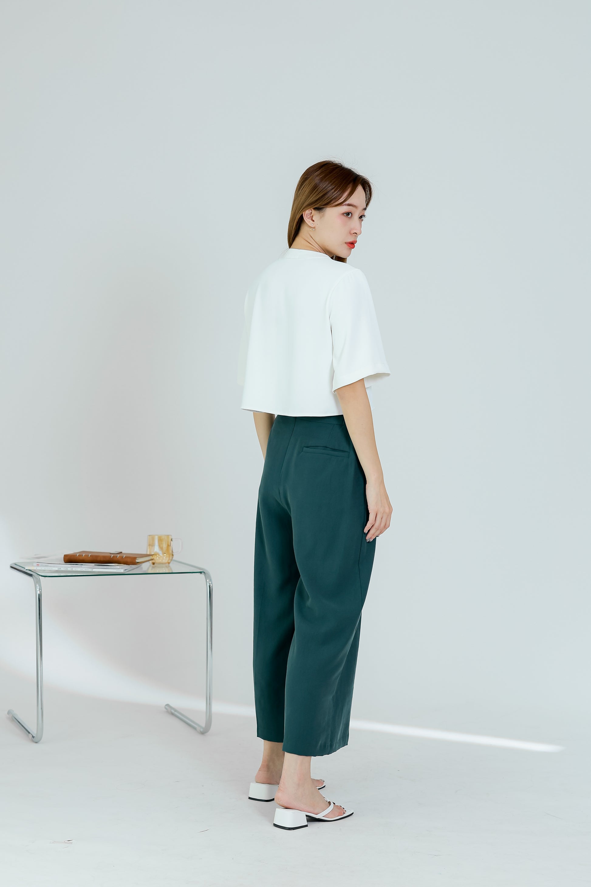 Lacu Side Elastic Cropped Pant - Green