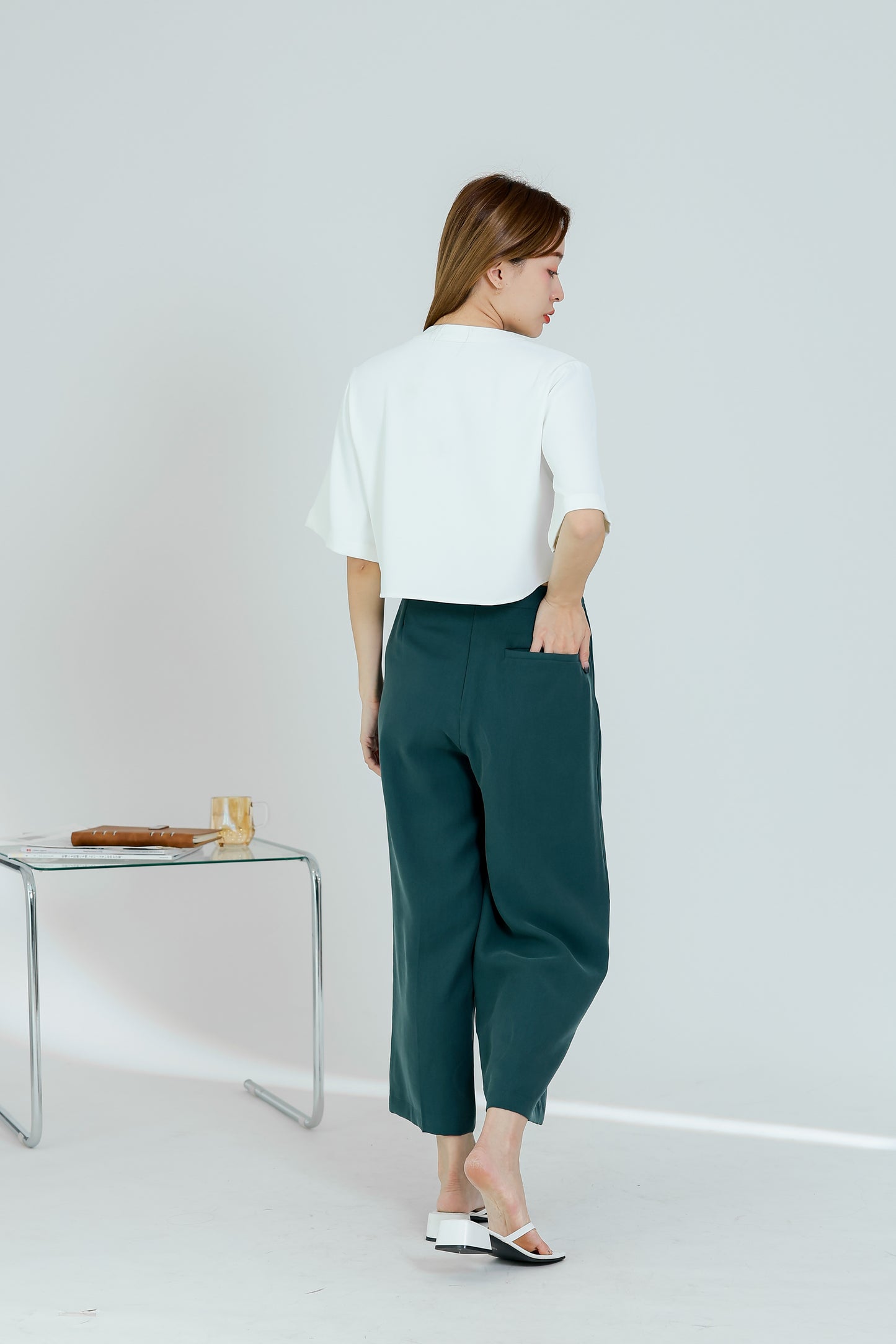 Lacu Side Elastic Cropped Pant - Green