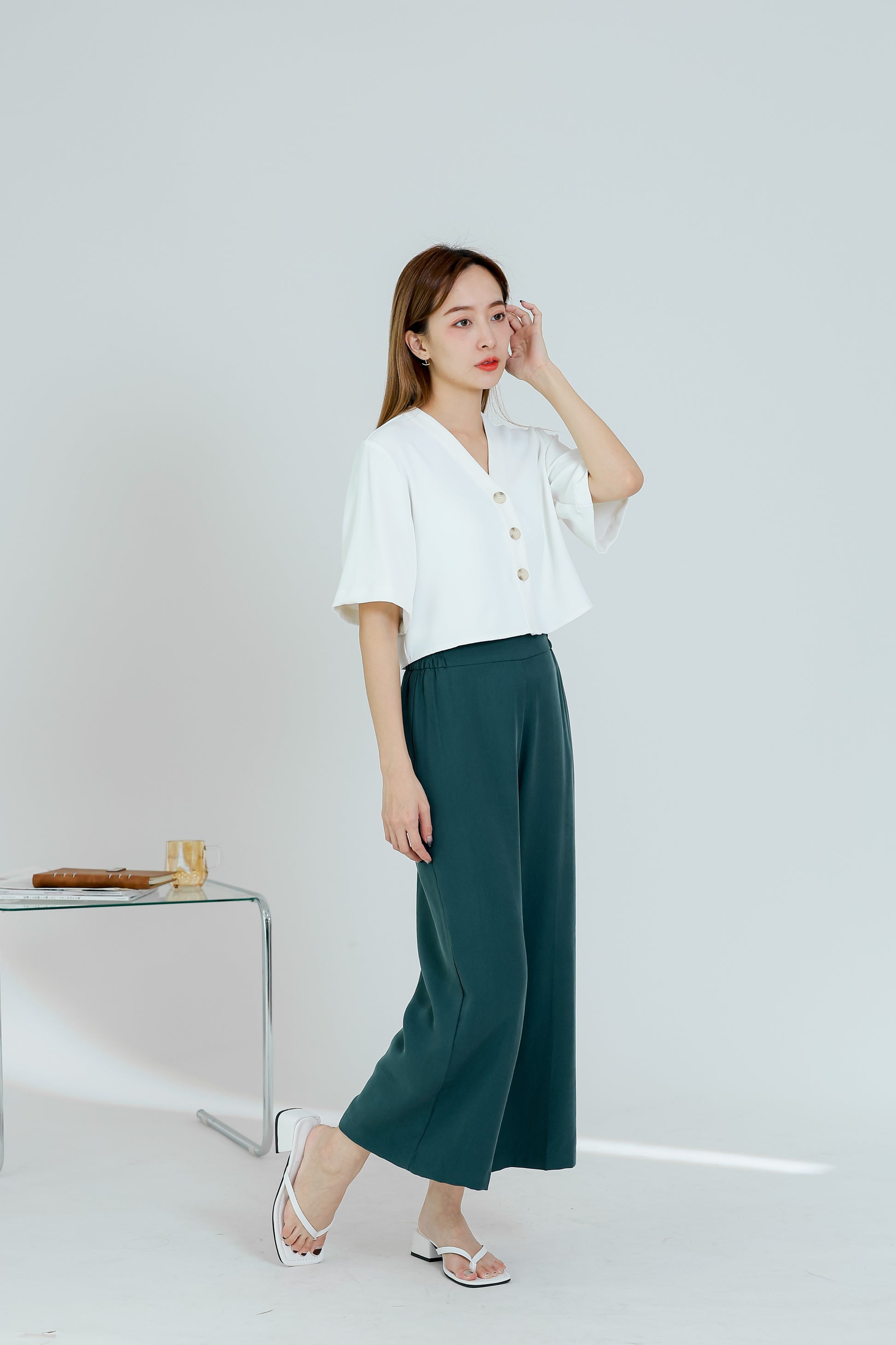 Lacu Side Elastic Cropped Pant - Green