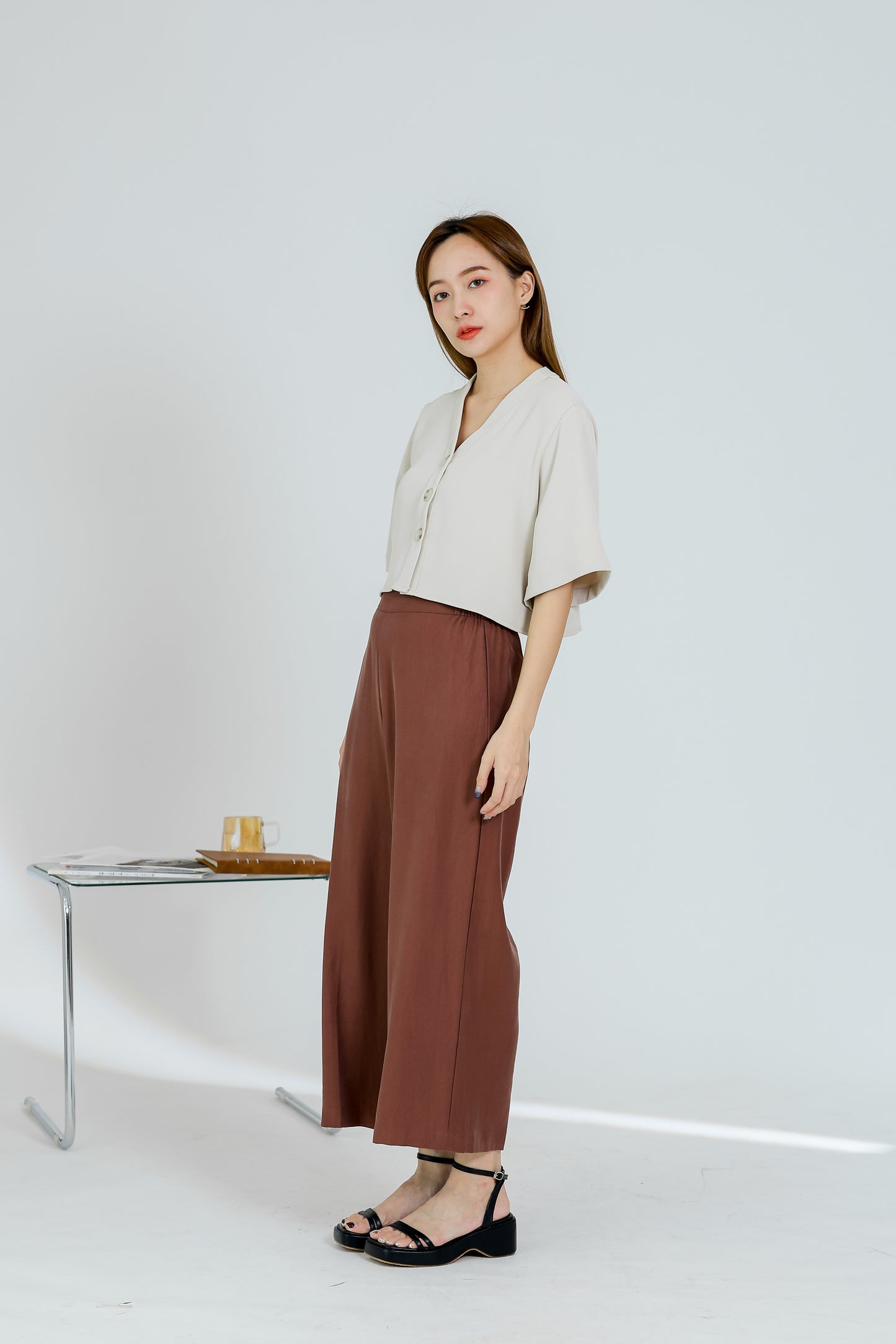 Lacu Side Elastic Cropped Pant - Chocolate