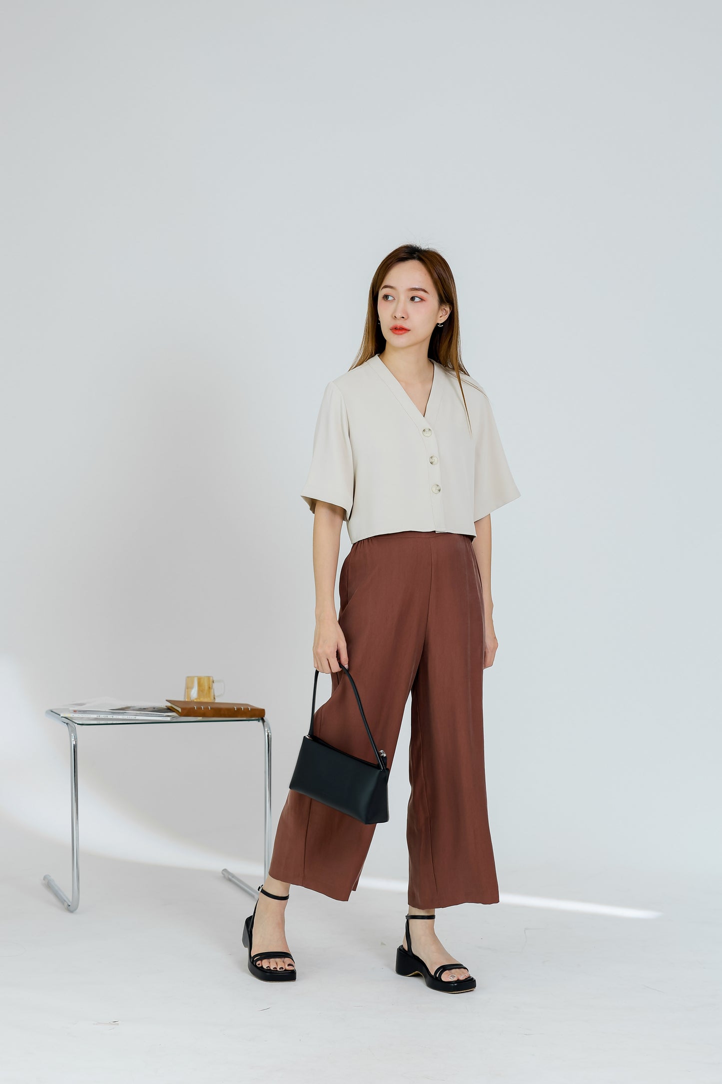 Lacu Side Elastic Cropped Pant - Chocolate