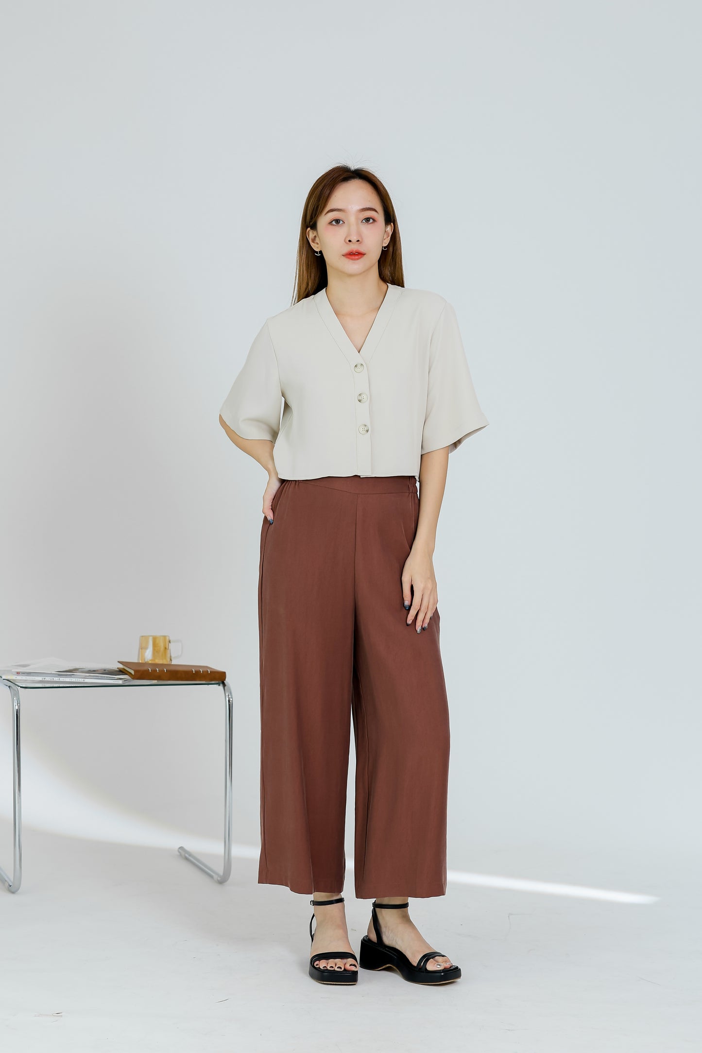 Lacu Side Elastic Cropped Pant - Chocolate