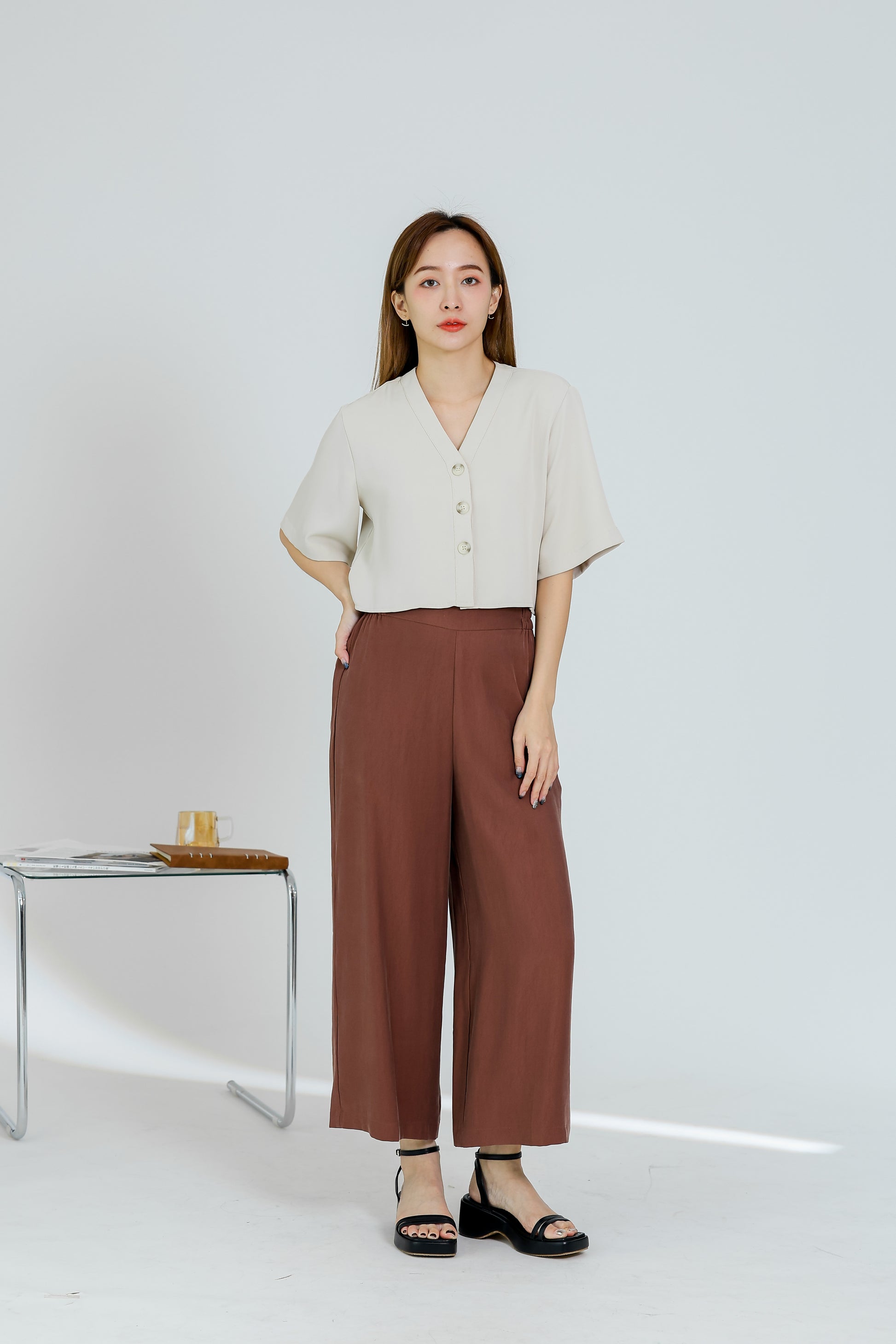 Lacu Side Elastic Cropped Pant - Chocolate