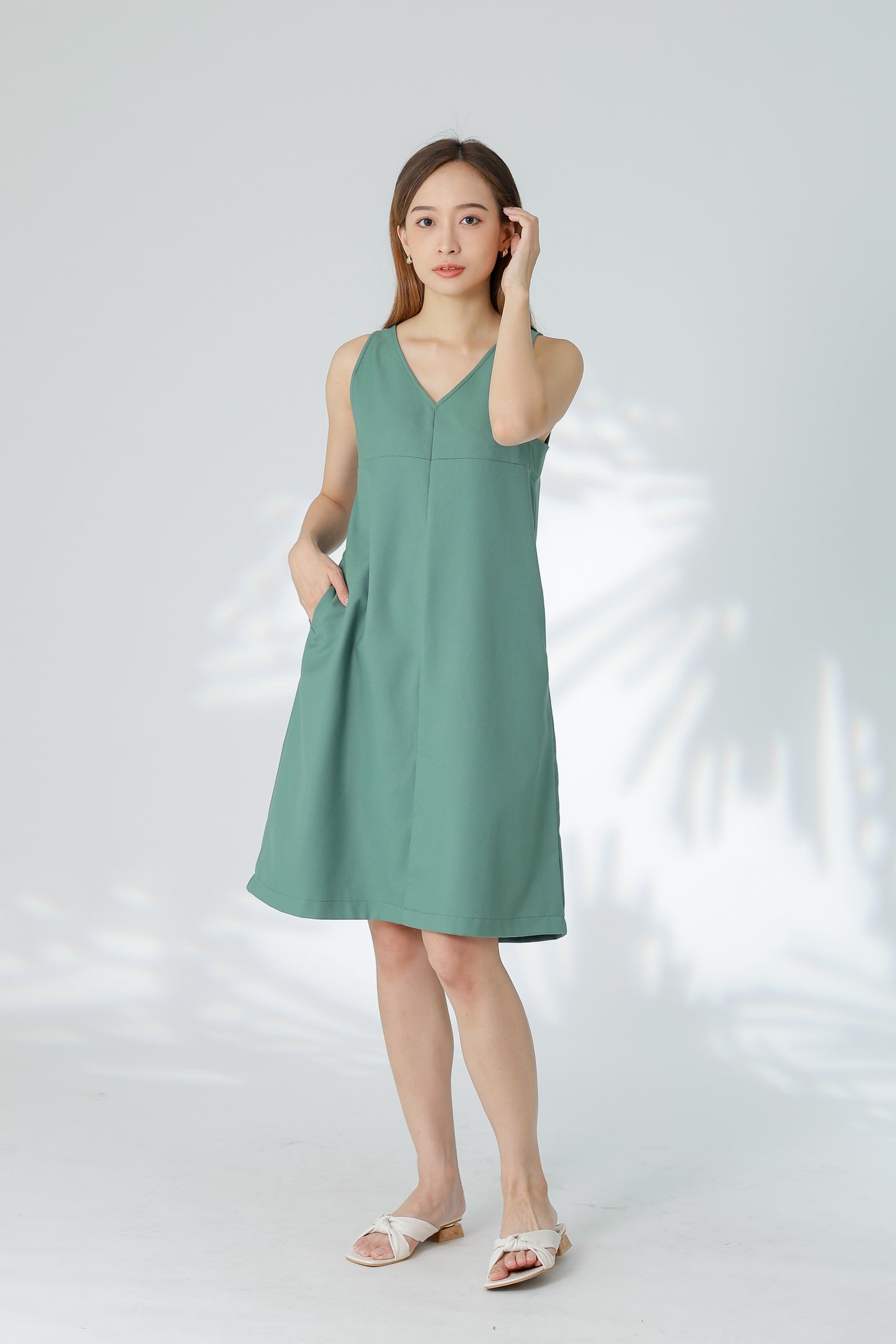 Lusia V Neck Shift Dress - Green