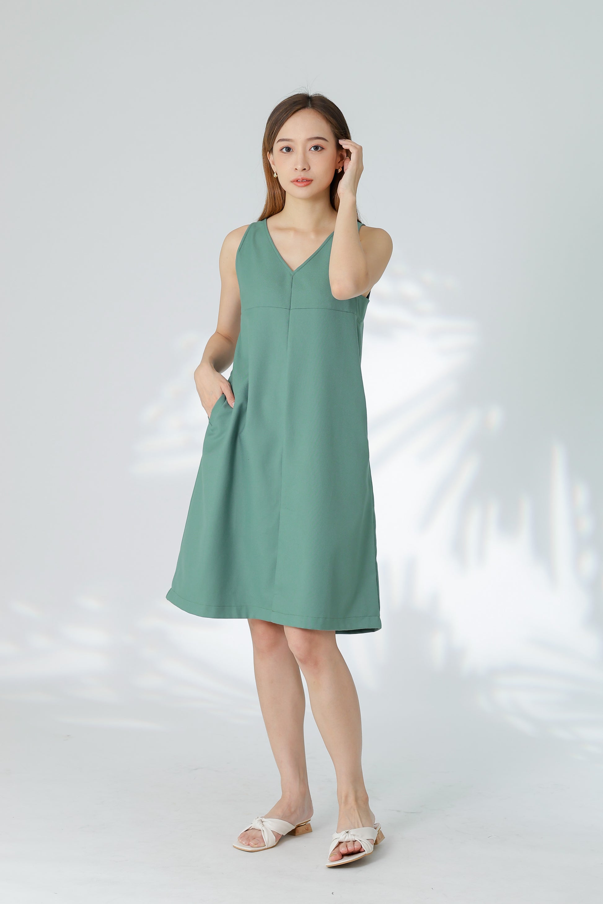 Lusia V Neck Shift Dress - Green