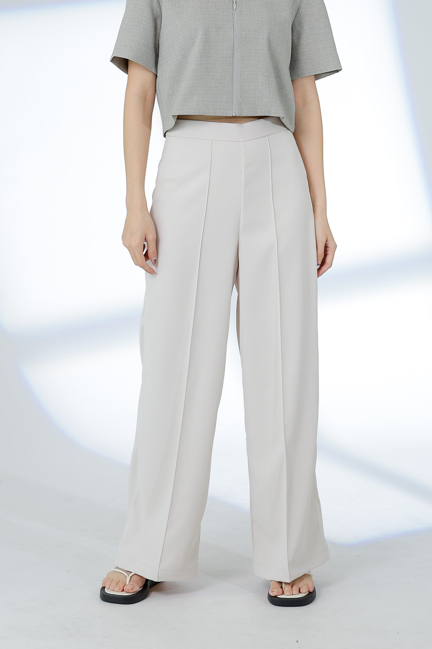 Lyra Pintuck Pant - Beige