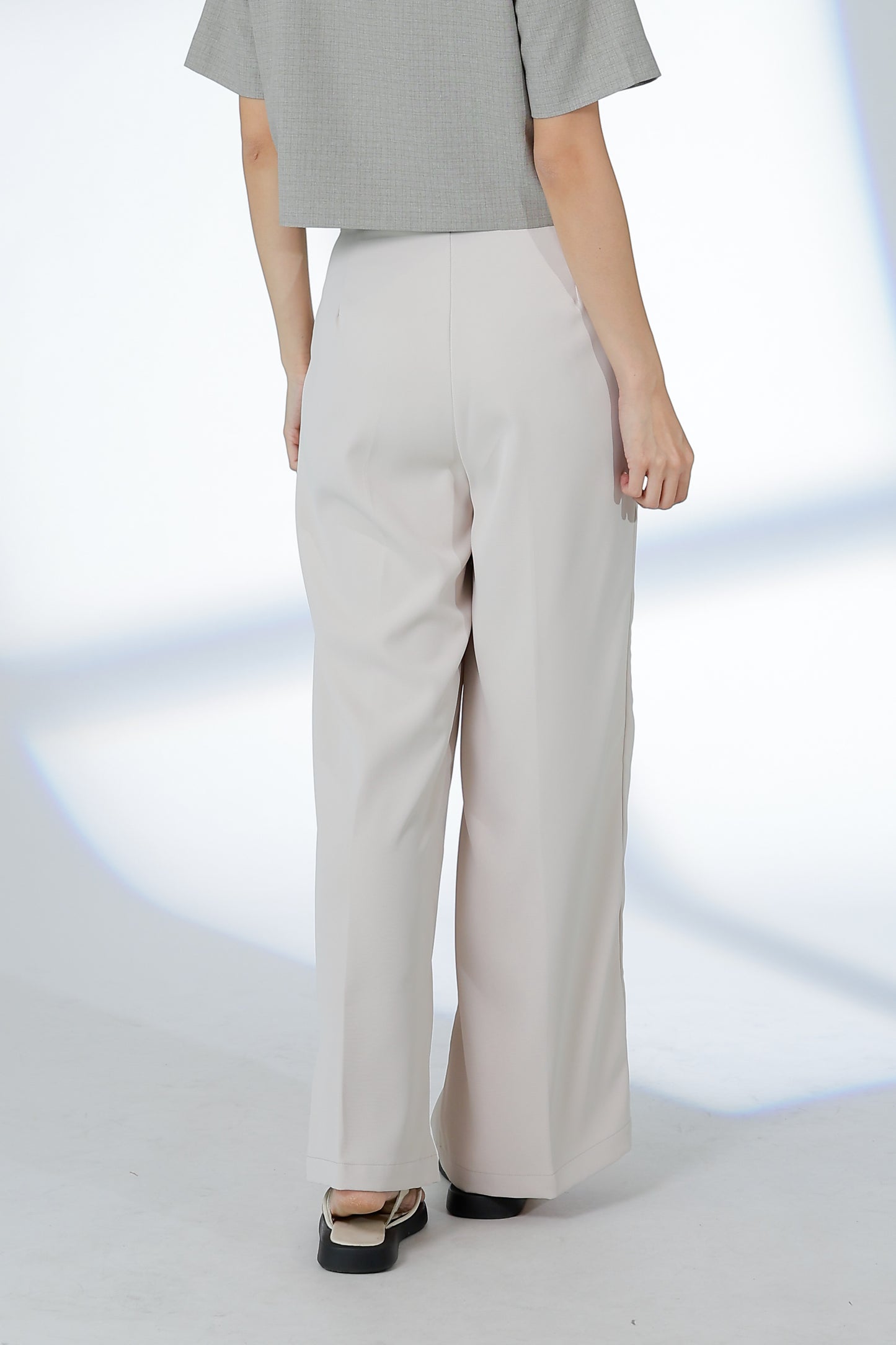 Lyra Pintuck Pant - Beige