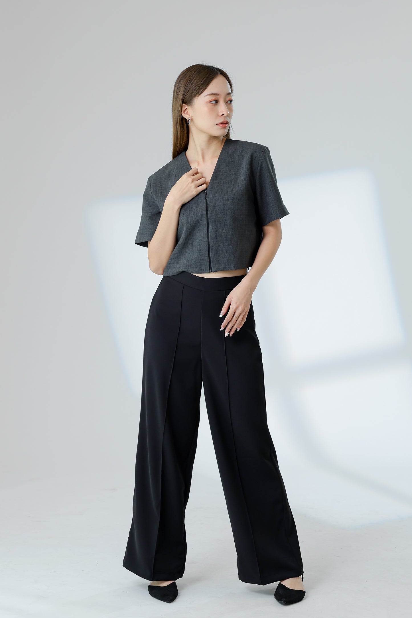 Lyra Pintuck Pant - Black