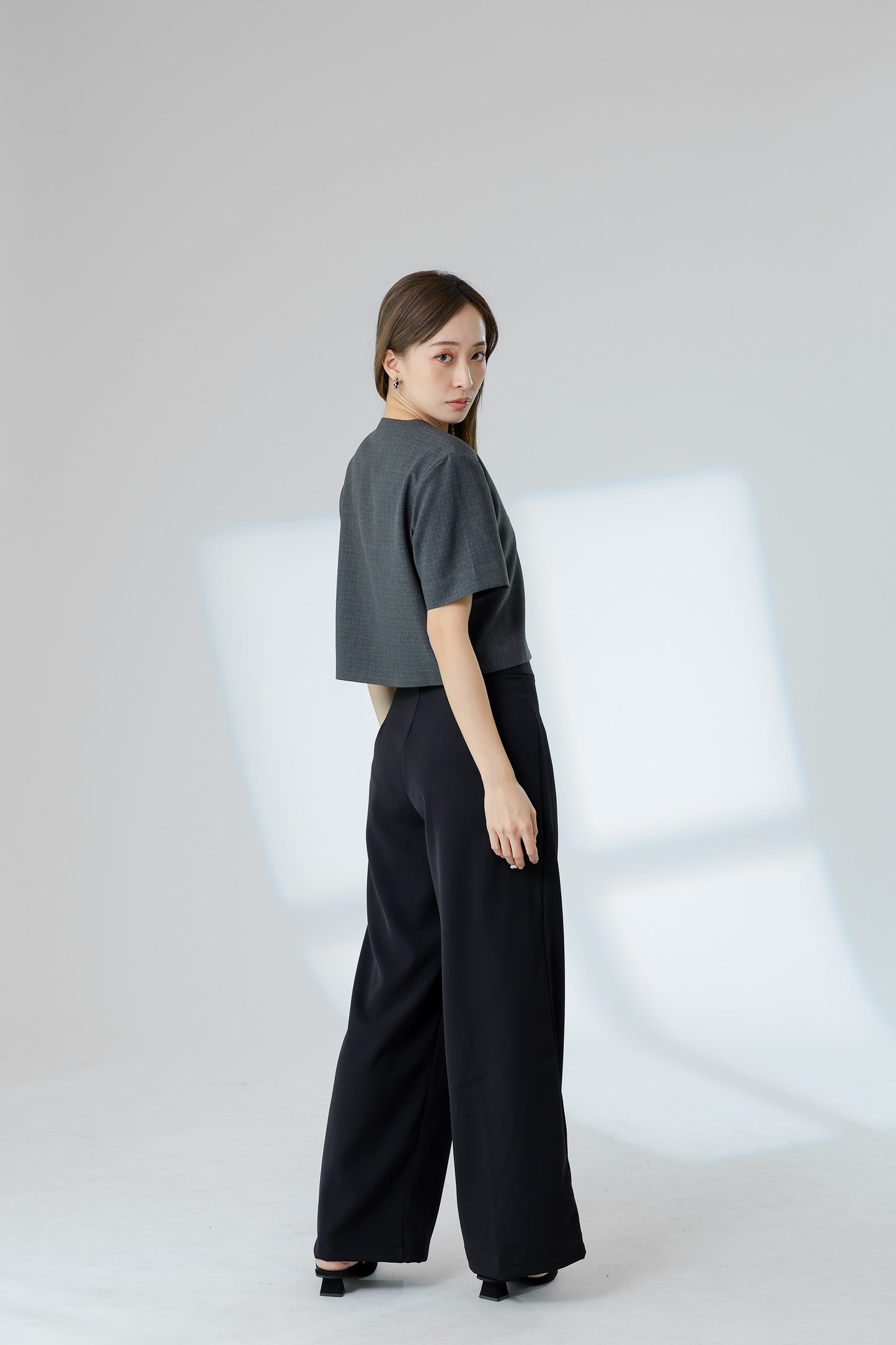 Lyra Pintuck Pant - Black
