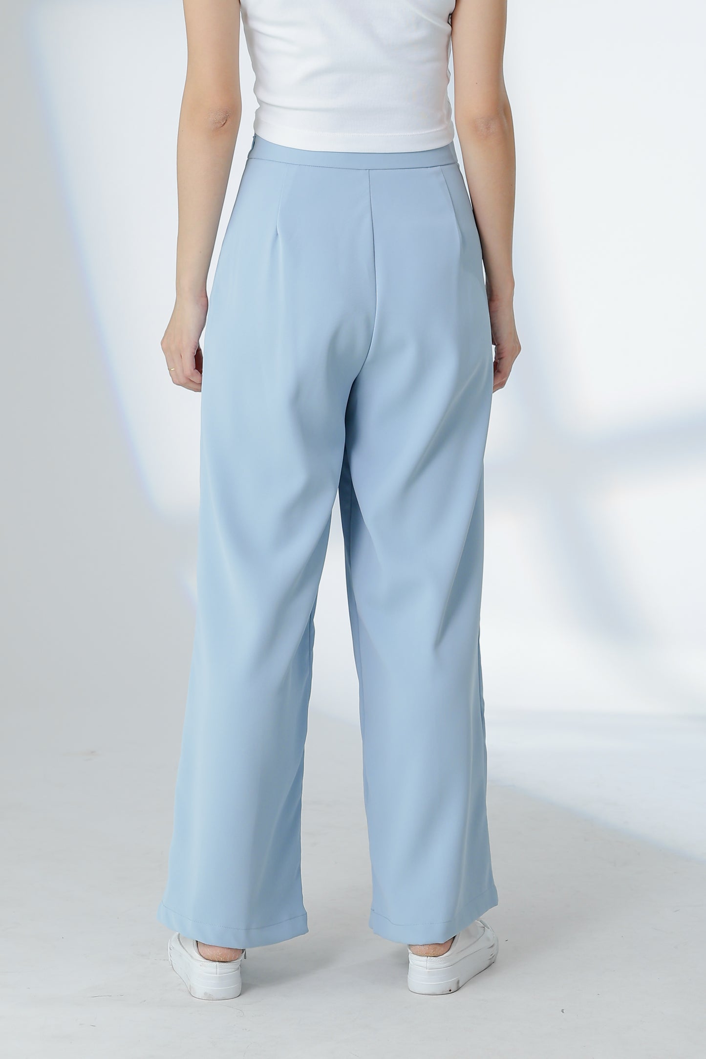 Lyra Pintuck Pant - Light Blue