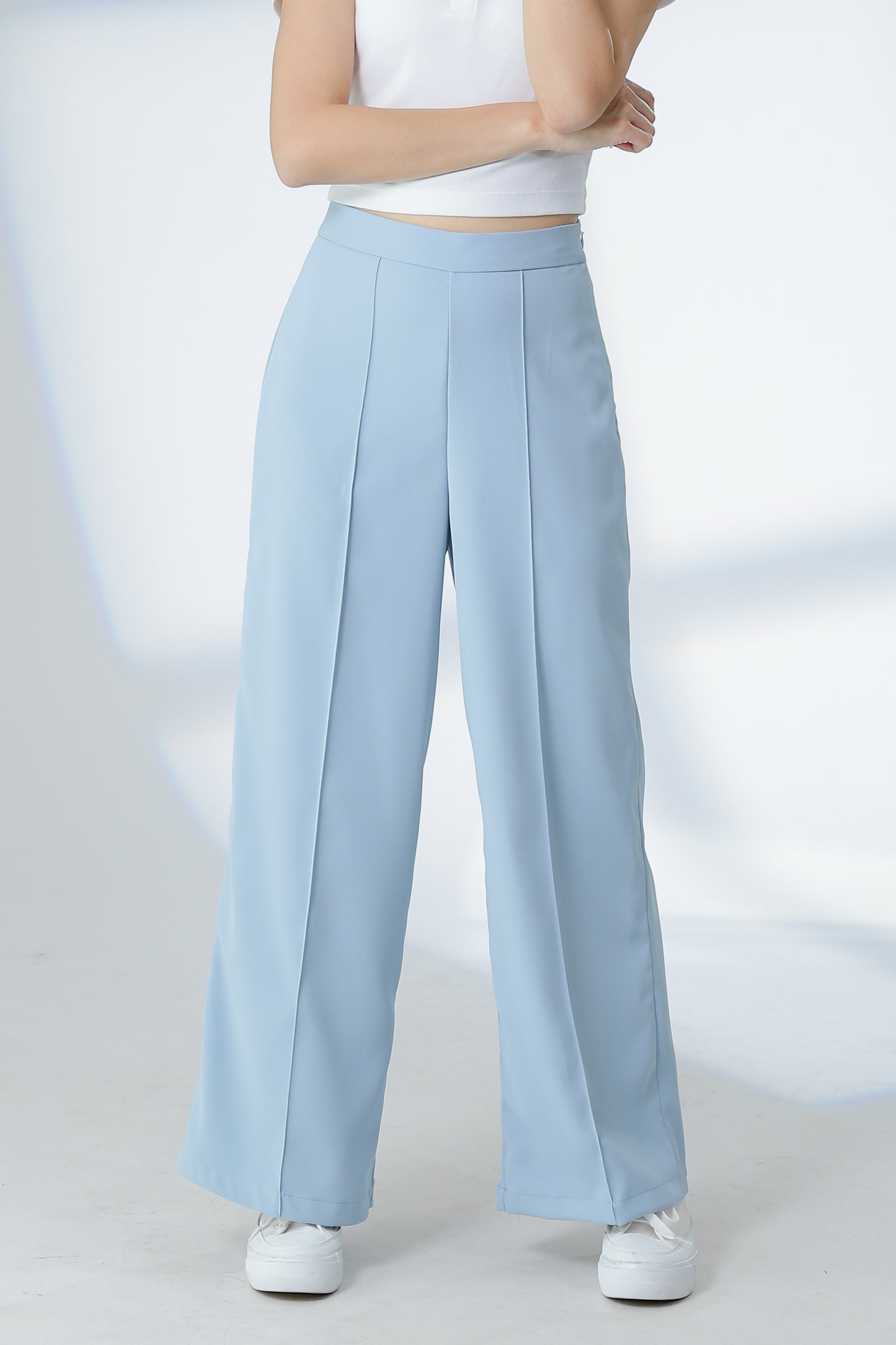 Lyra Pintuck Pant - Light Blue