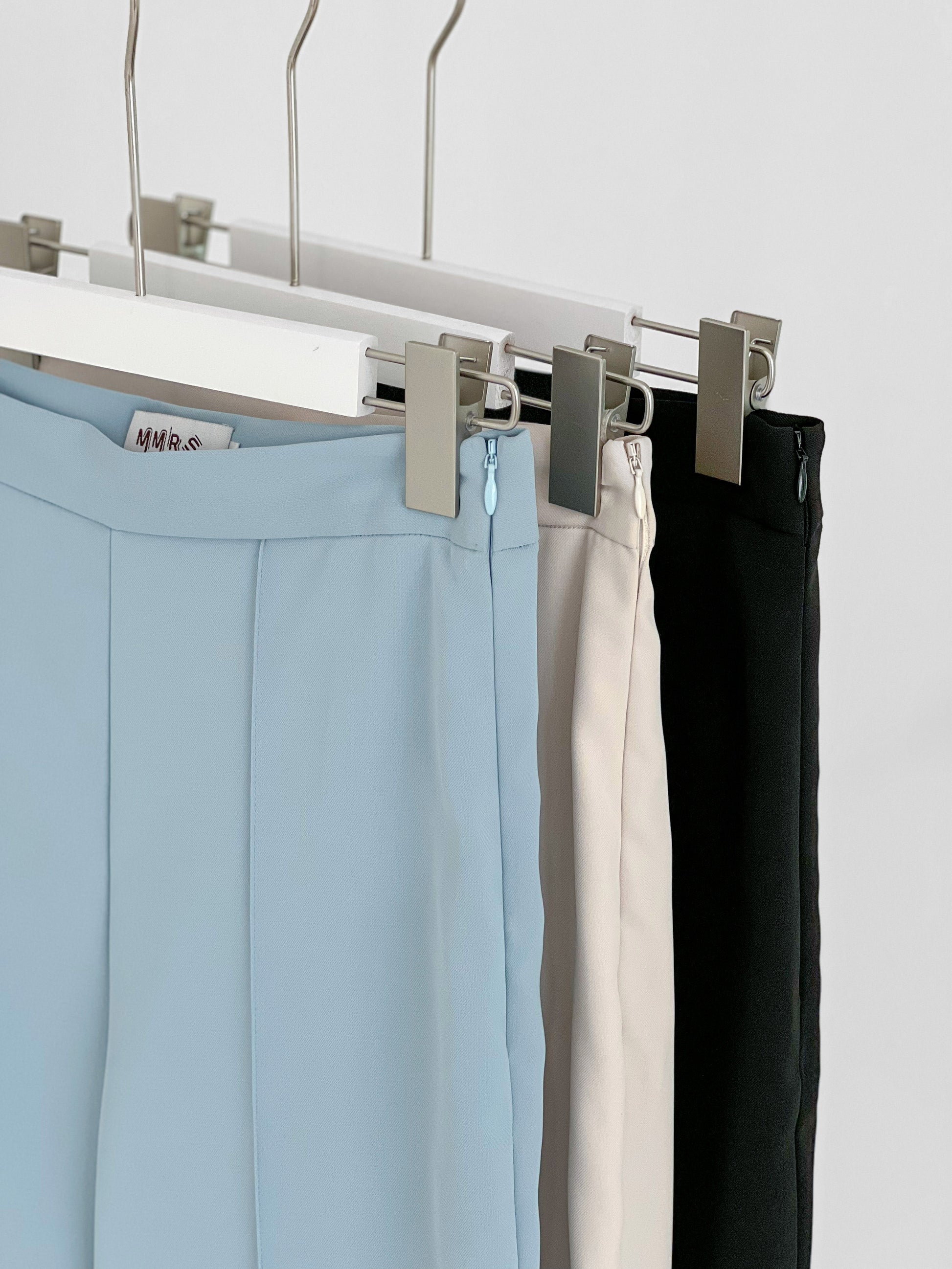 Lyra Pintuck Pant - Light Blue