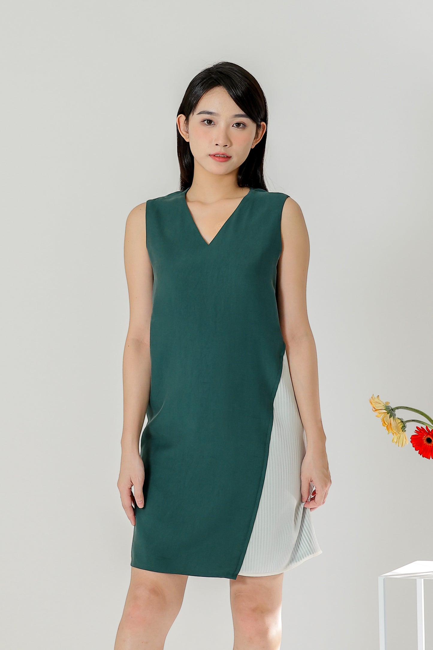 Maybel Colour Block Shift Dress - Emerald