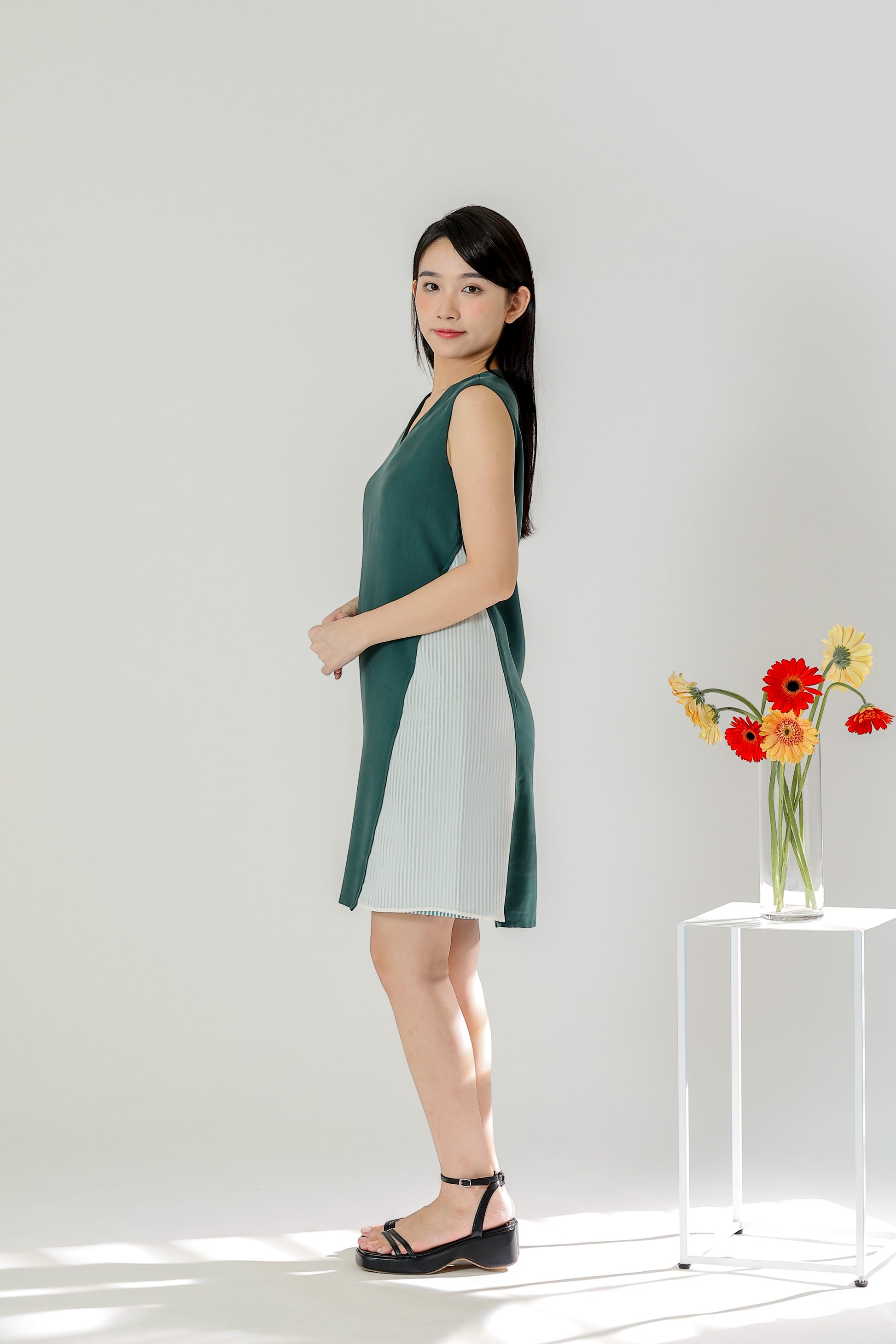 Maybel Colour Block Shift Dress - Emerald
