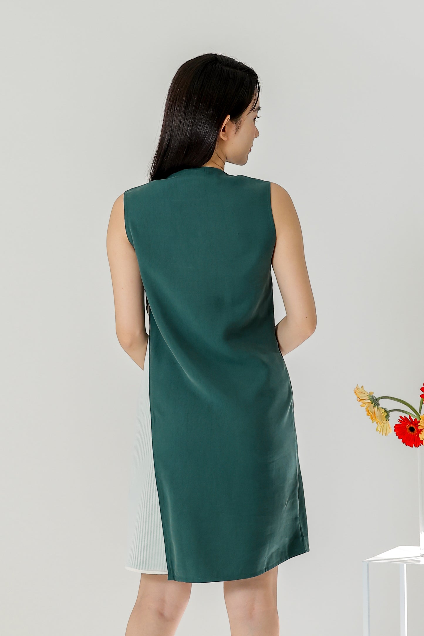 Maybel Colour Block Shift Dress - Emerald