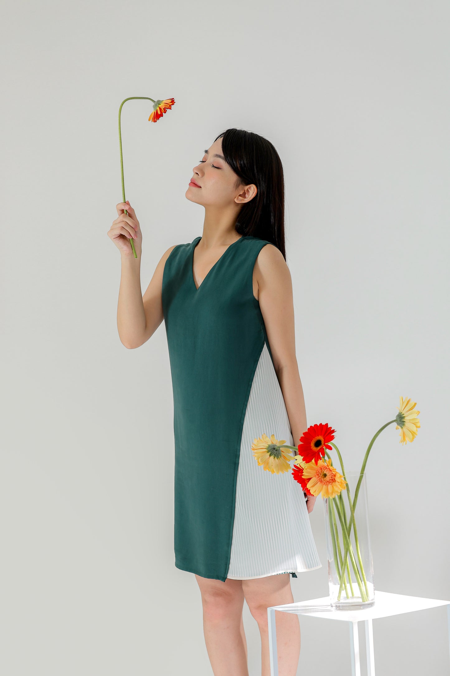 Maybel Colour Block Shift Dress - Emerald