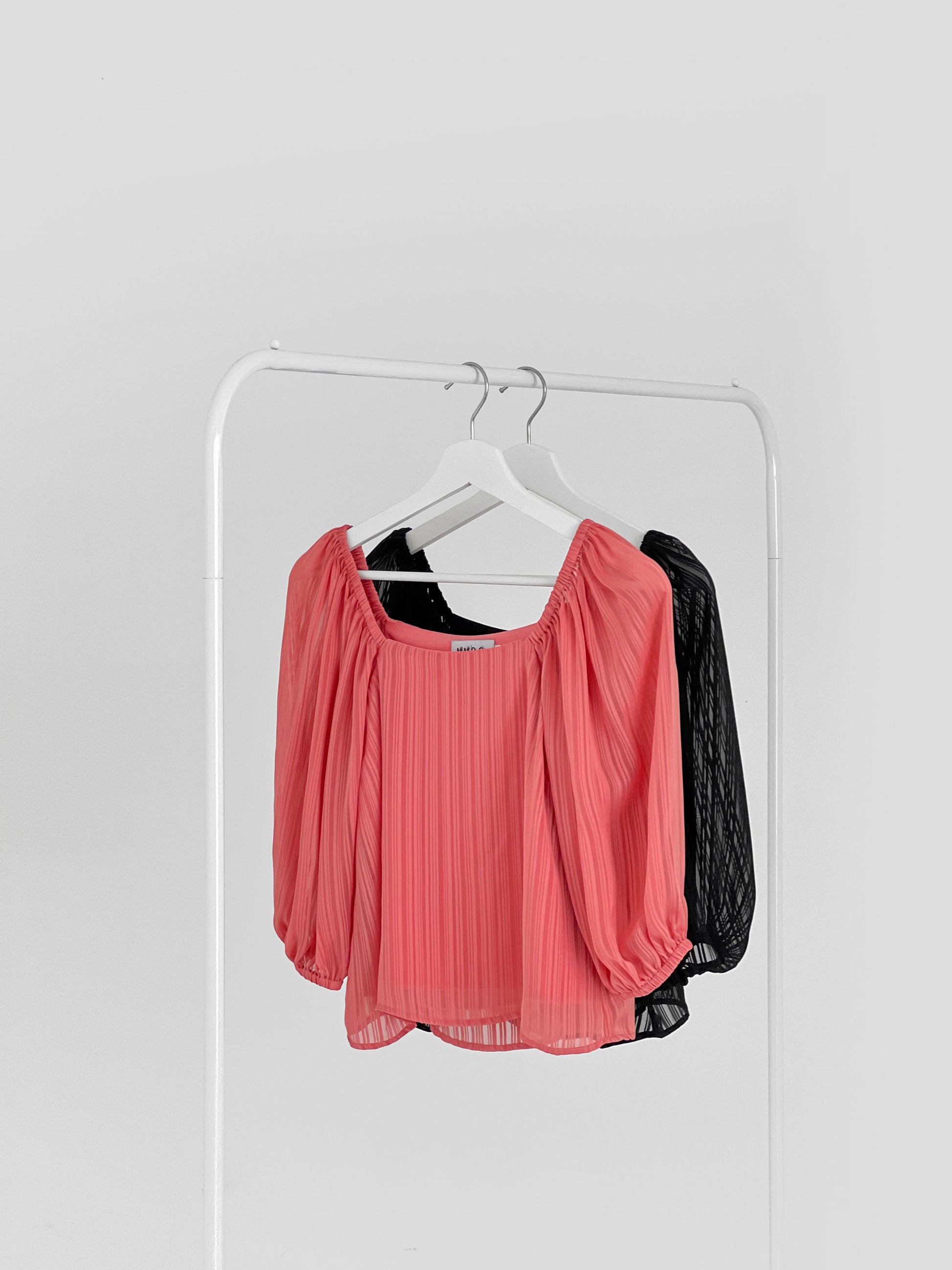 Nelia Trapezoid Top - Coral