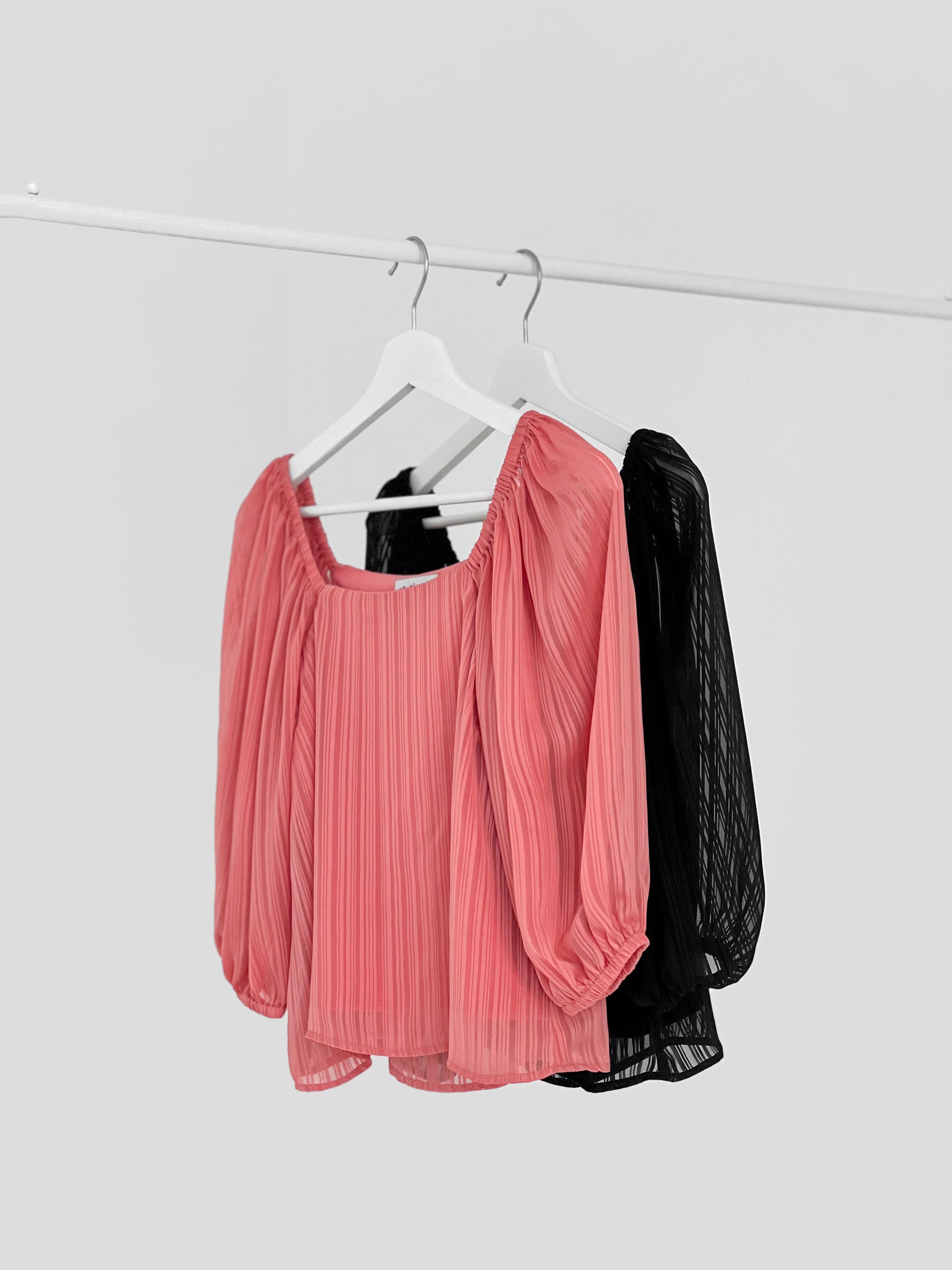 Nelia Trapezoid Top - Black