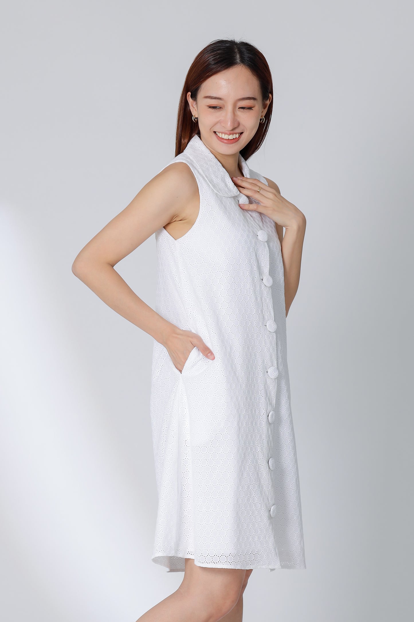 Nevina Peter Pan Collar Dress - White