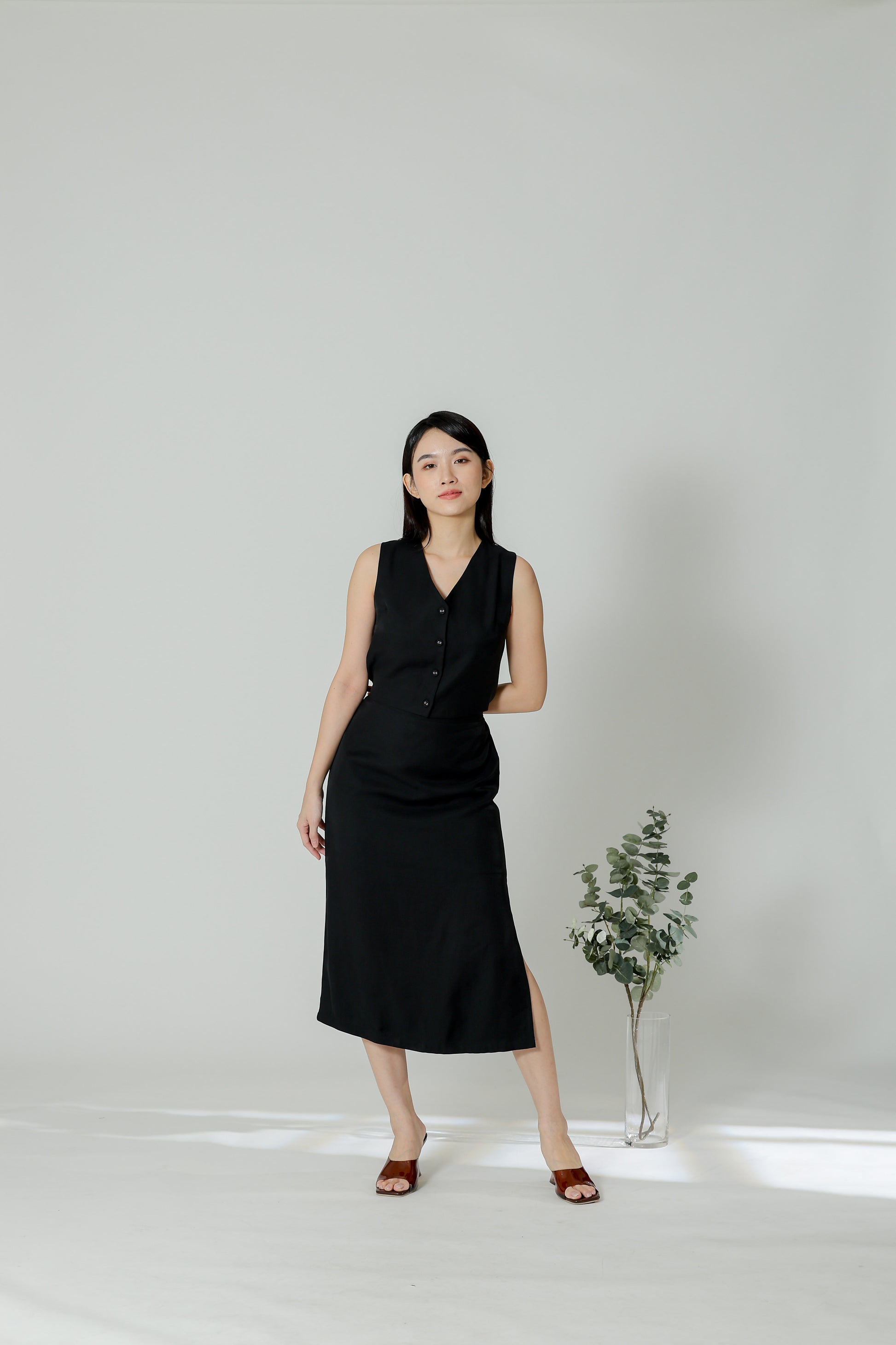 Olivia V-Neck Open Slit Dress - Black