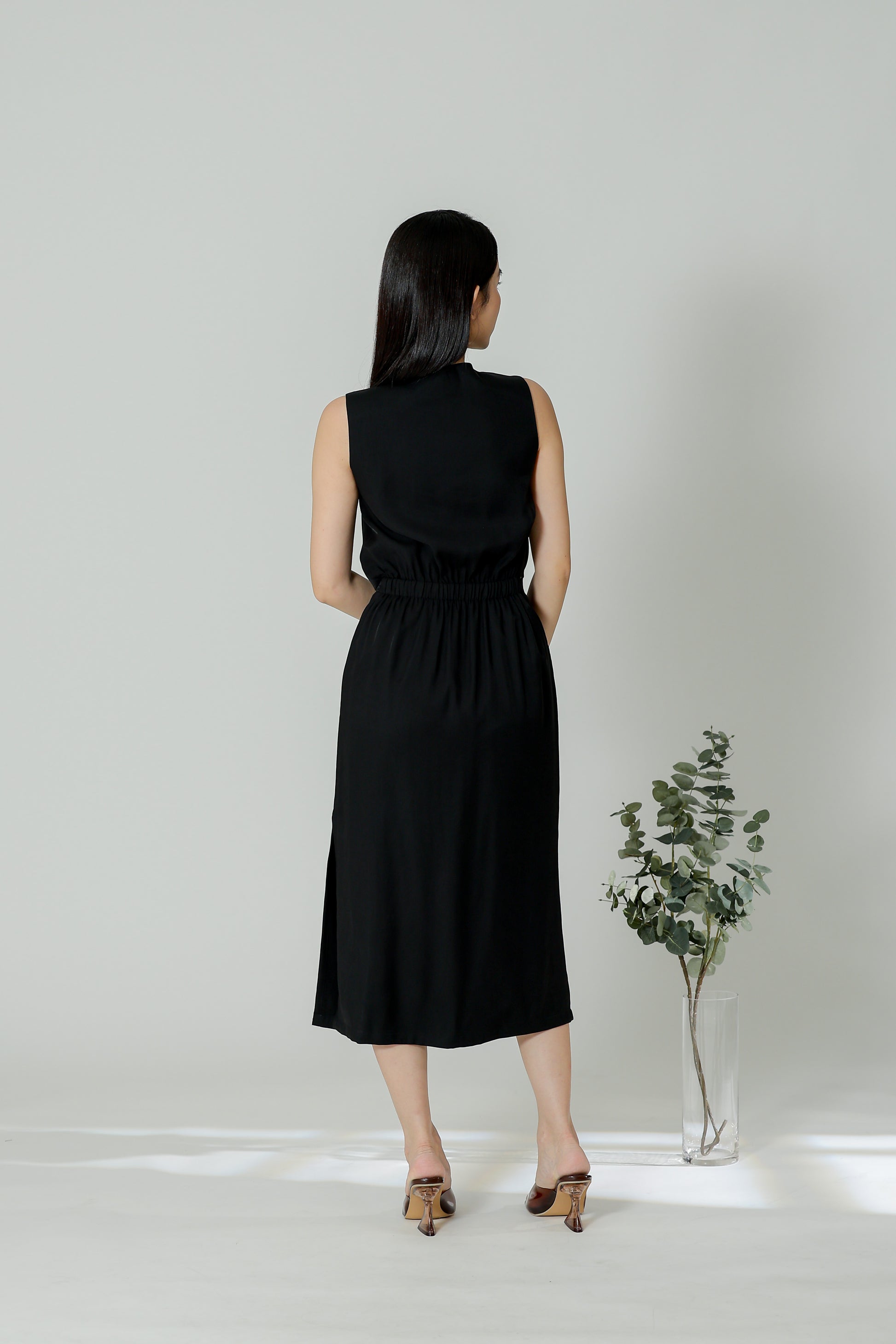 Olivia V-Neck Open Slit Dress - Black