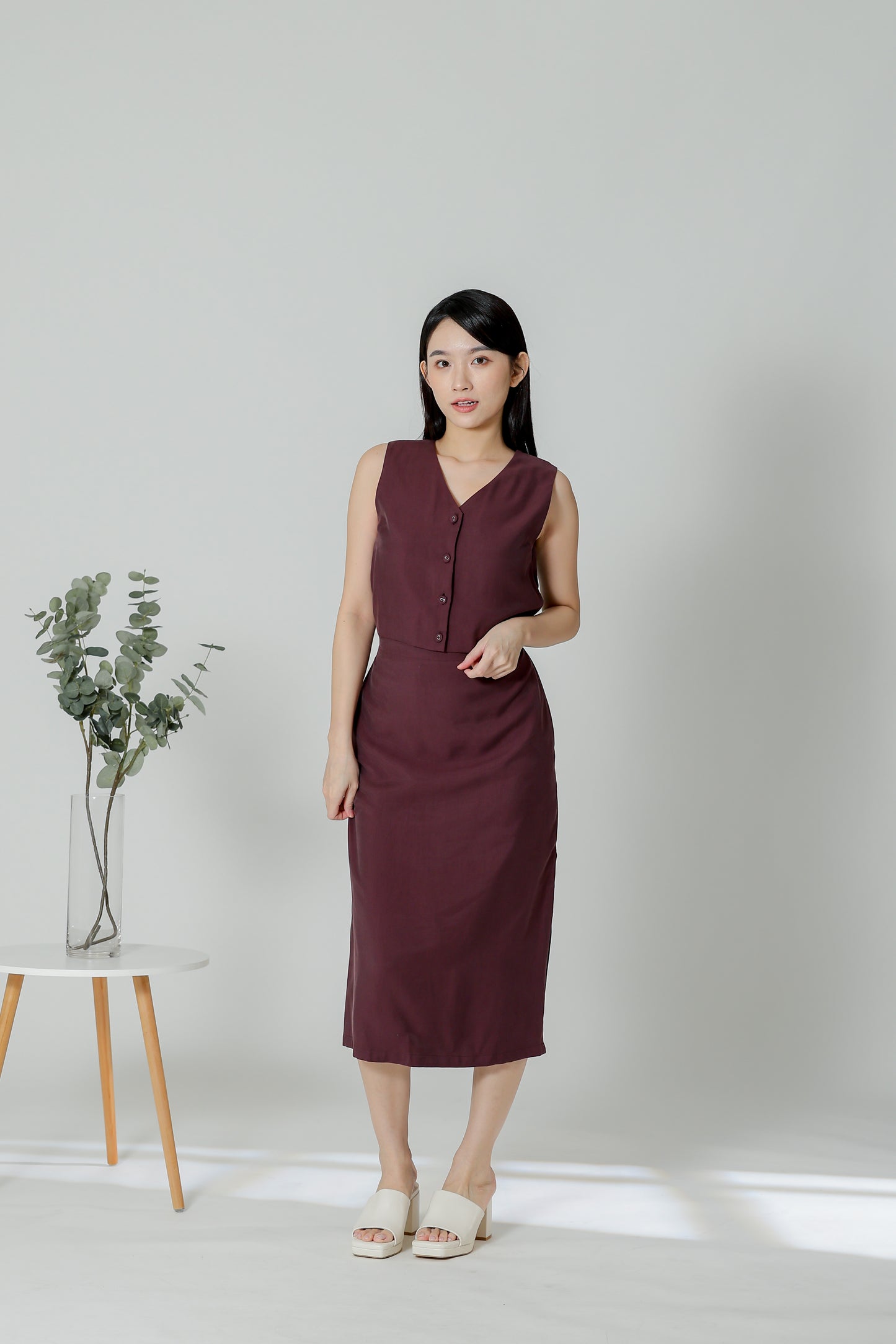 Olivia V-Neck Open Slit Dress - Plum