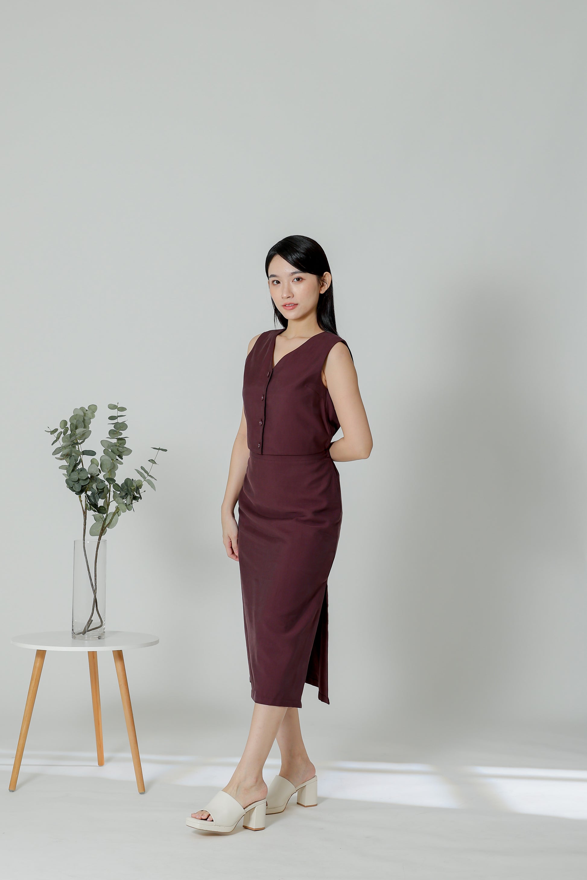 Olivia V-Neck Open Slit Dress - Plum