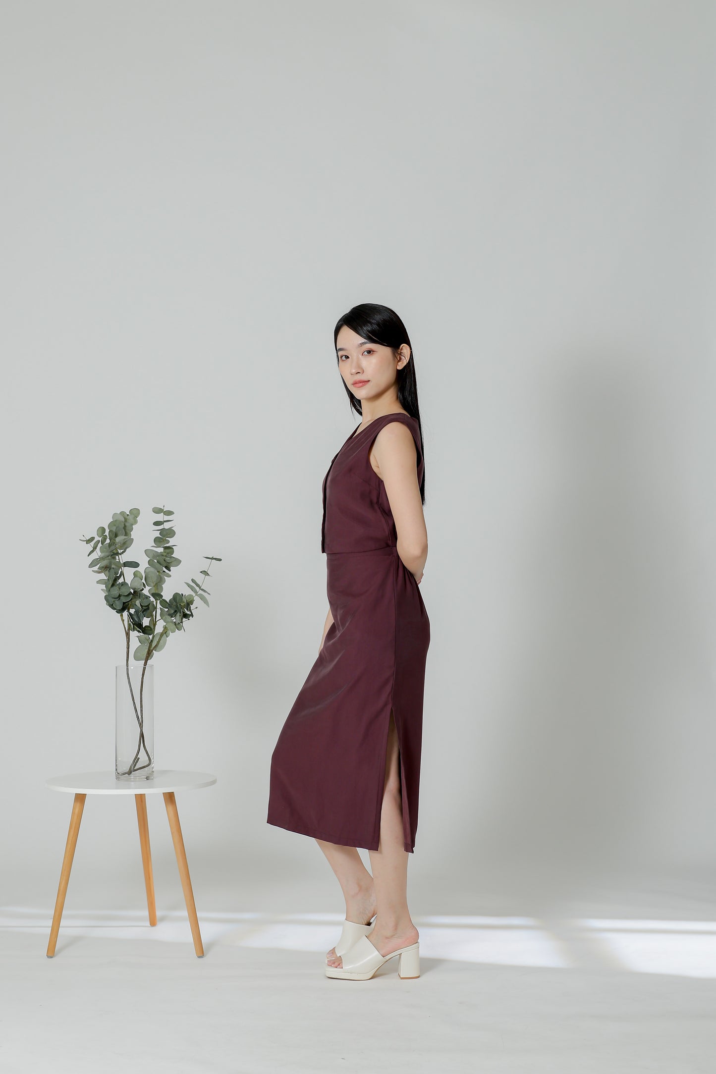 Olivia V-Neck Open Slit Dress - Plum