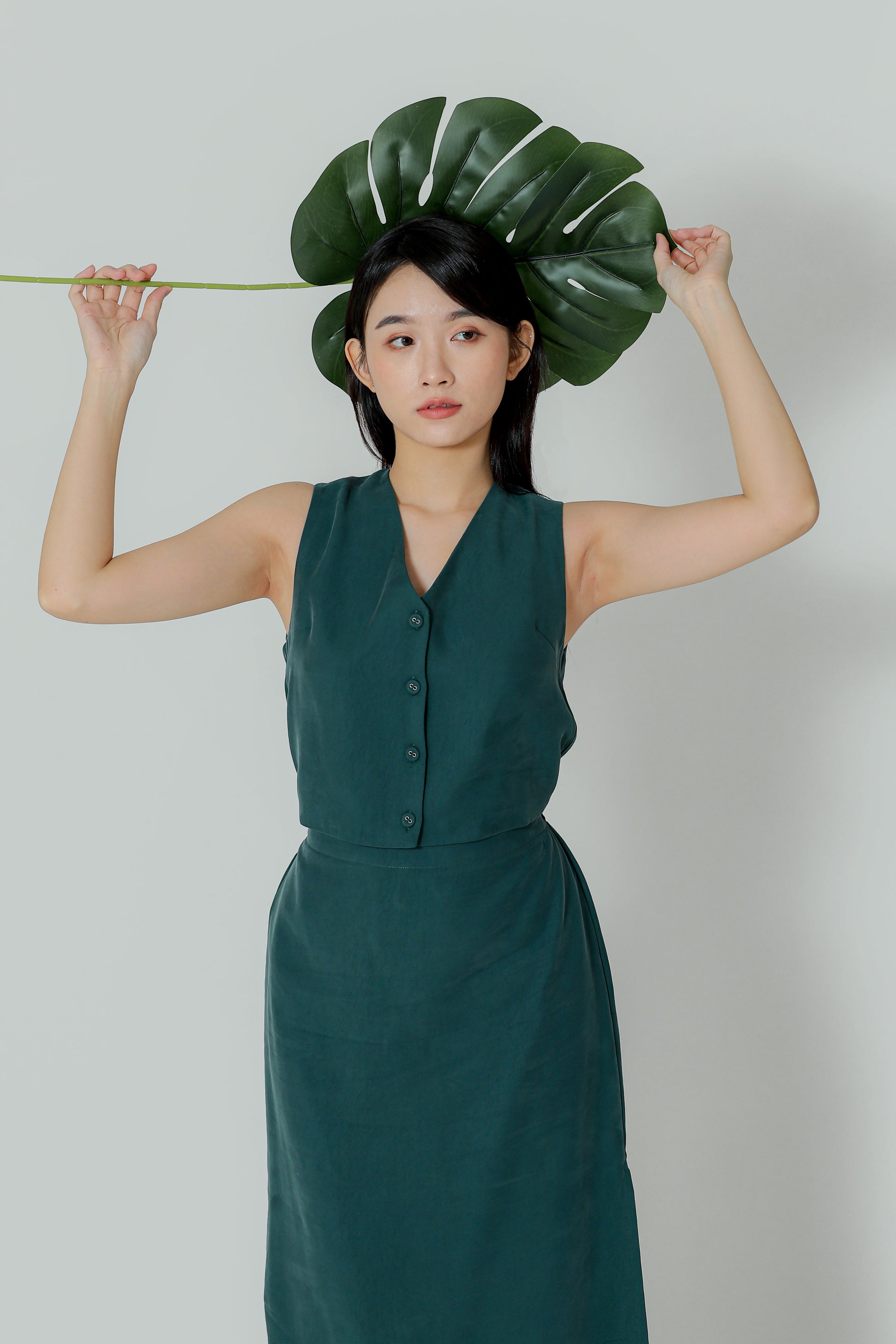 Olivia V-Neck Open Slit Dress - Emerald