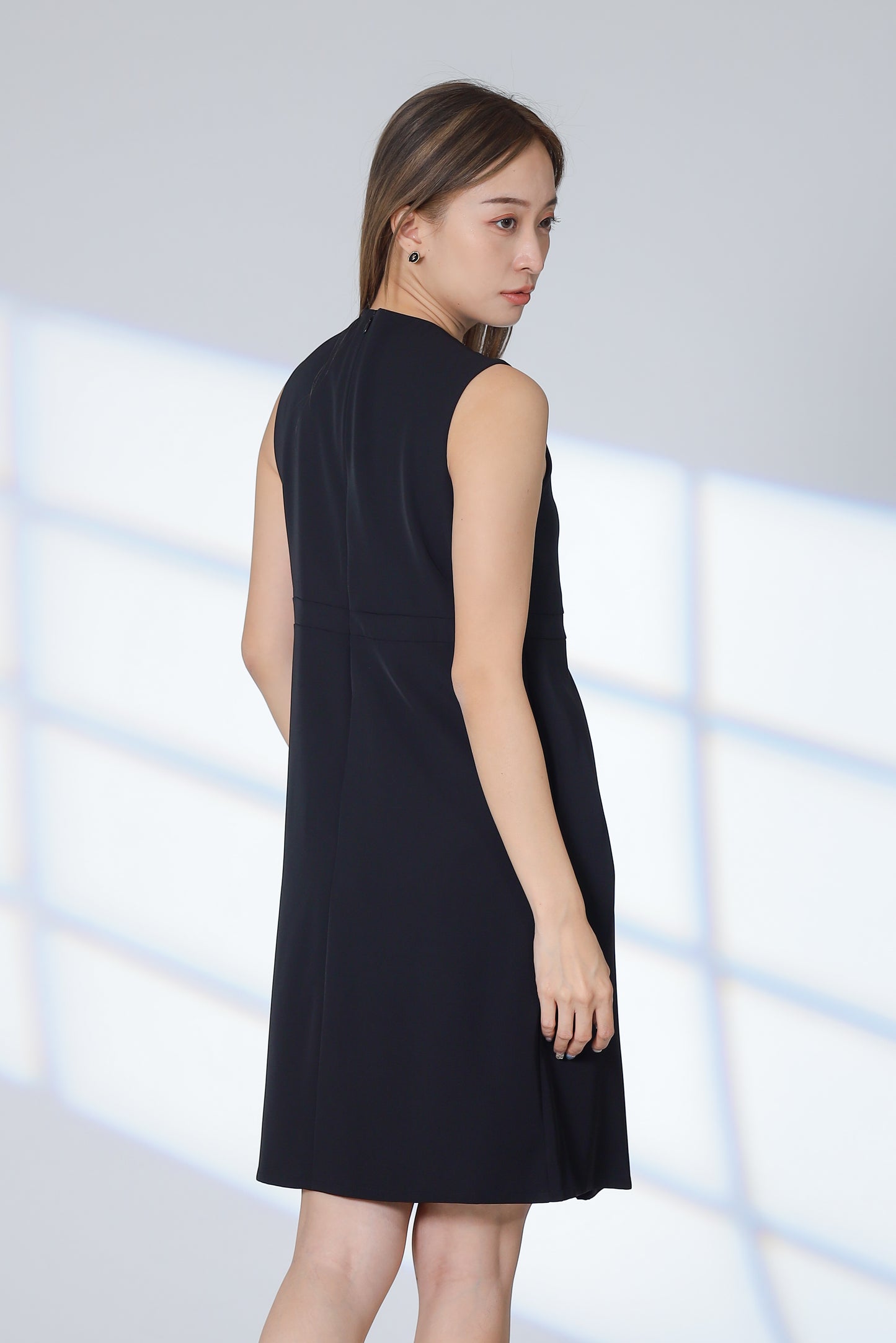 Roza Center Pleat Dress - Black