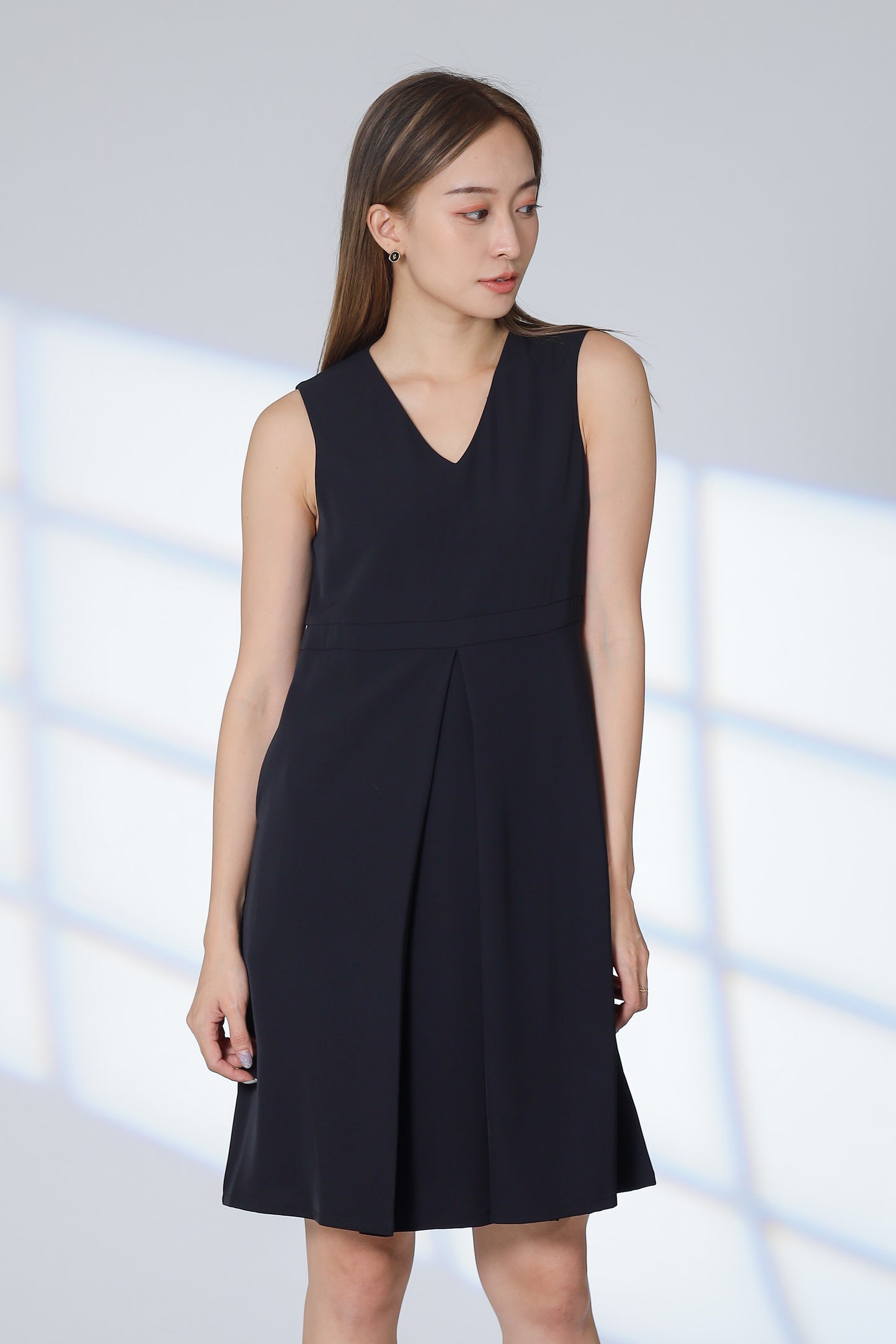 Roza Center Pleat Dress - Black