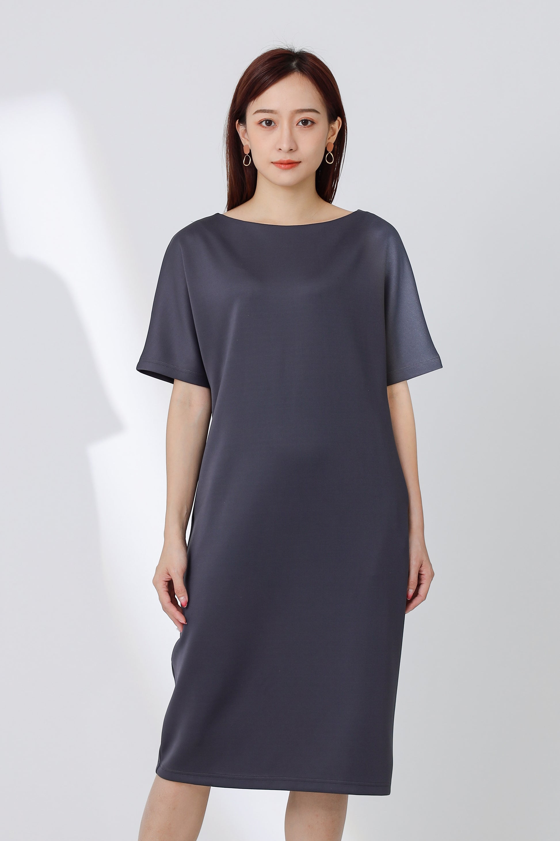 Sarrah Scuba Drape Short Sleeve Dress - Dark Grey