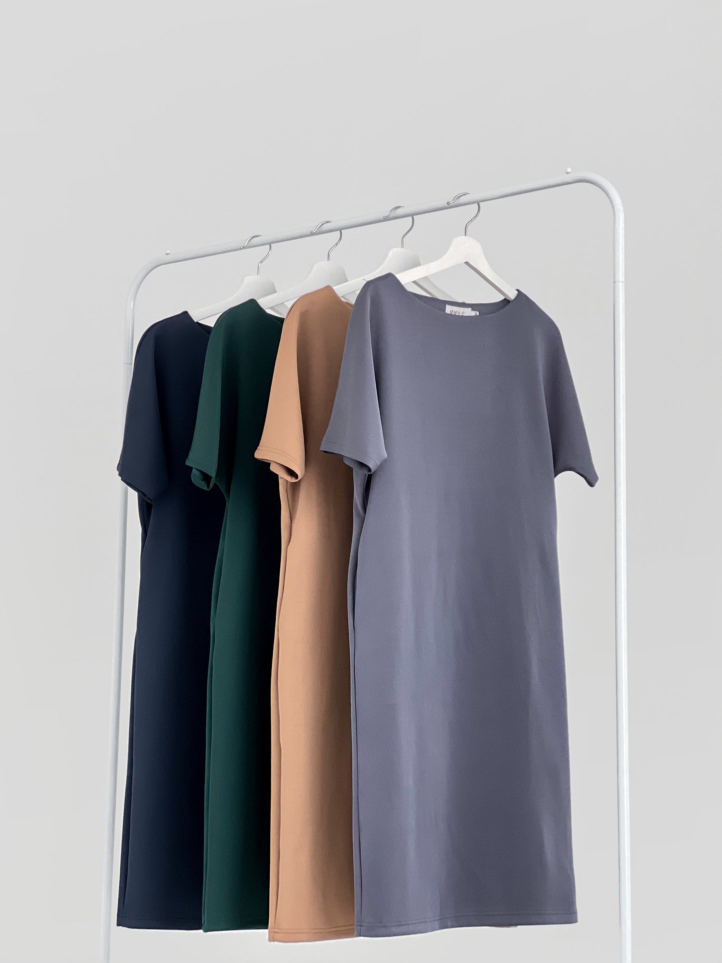 Sarrah Scuba Drape Short Sleeve Dress - Dark Grey