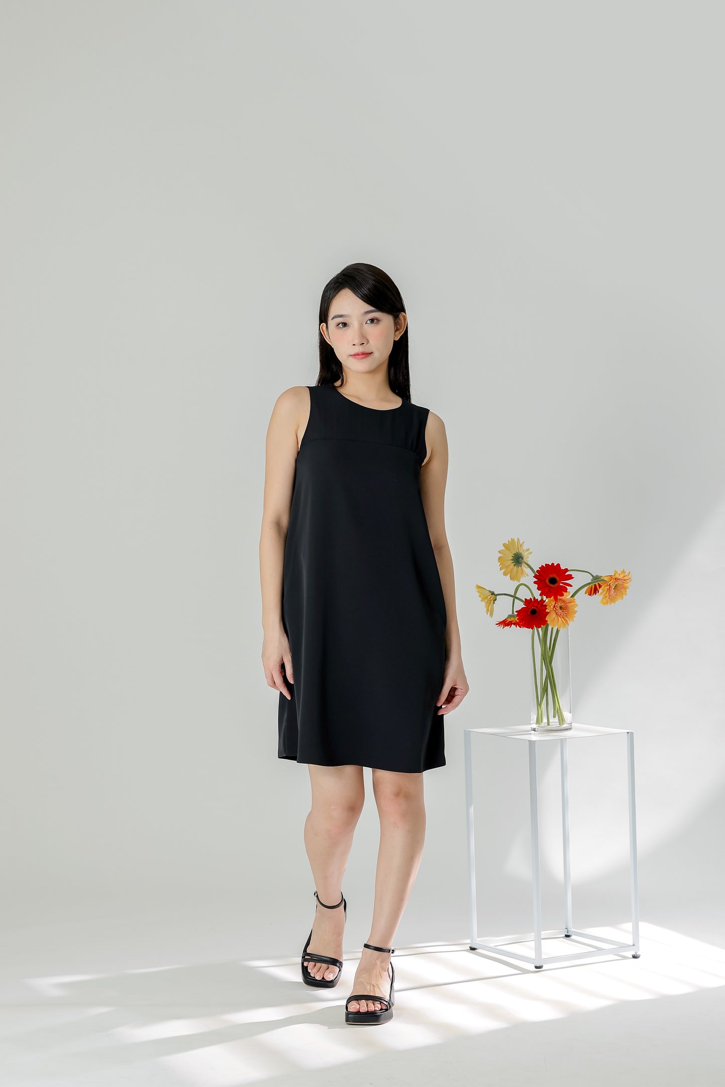 Savannah Classic Shift Dress - Black