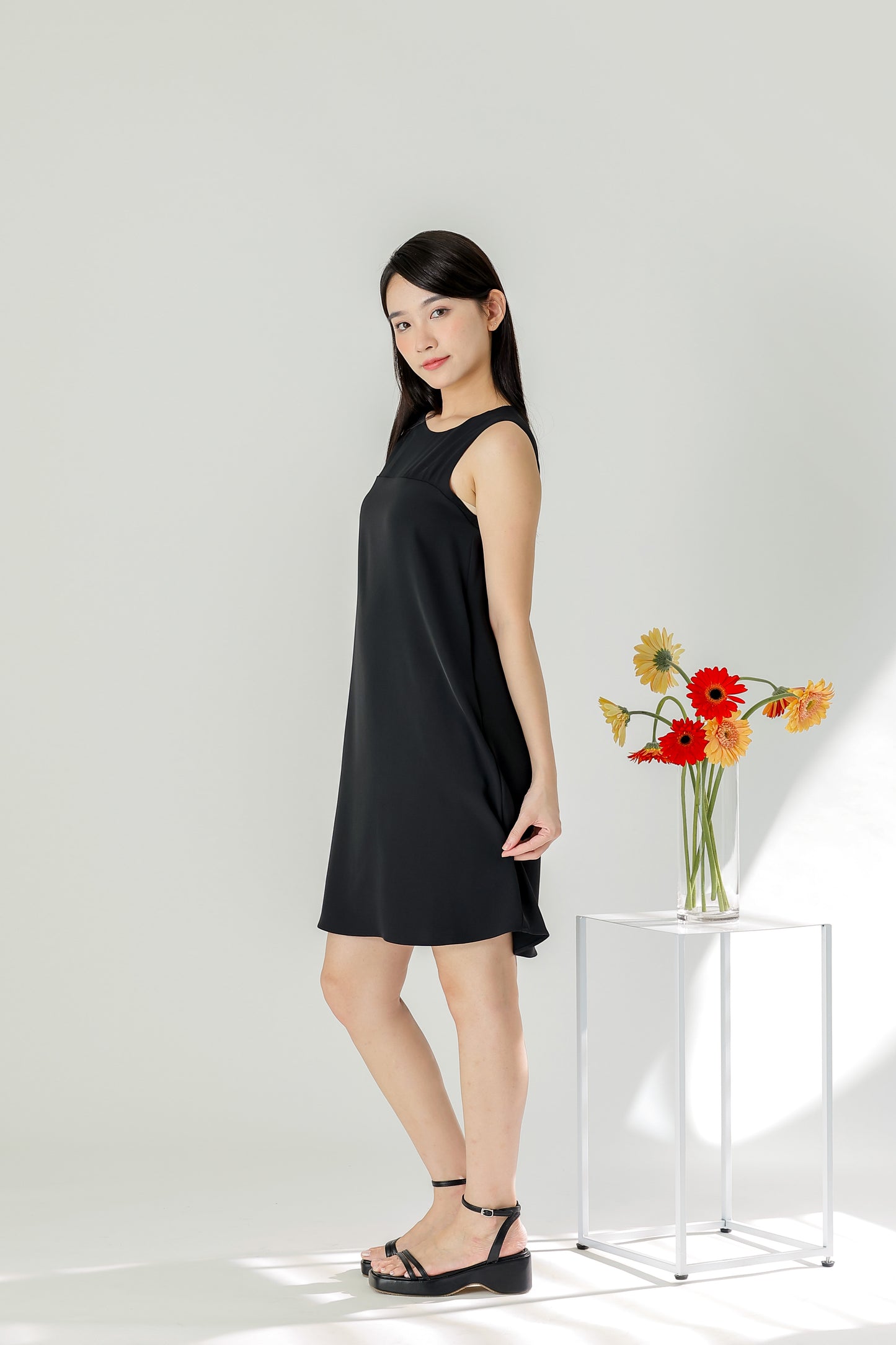 Savannah Classic Shift Dress - Black