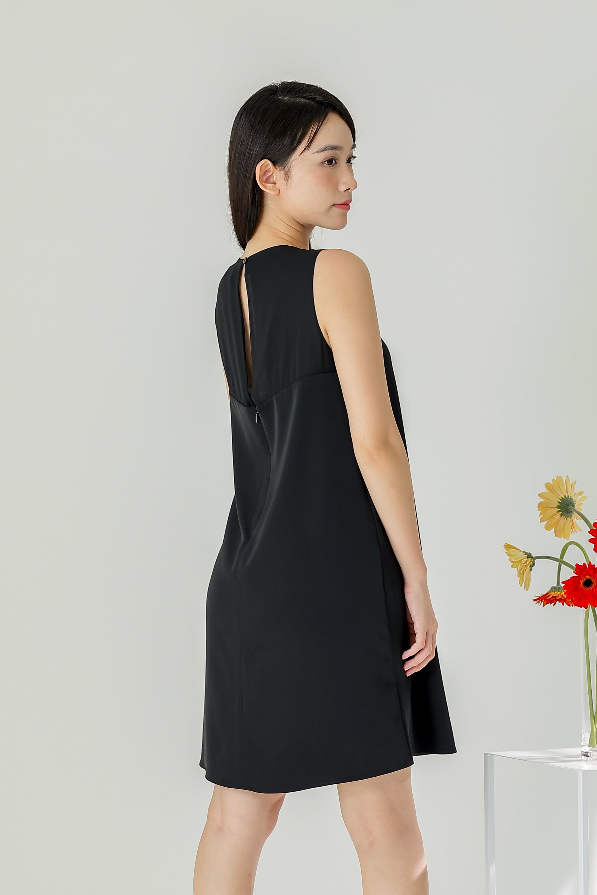 Savannah Classic Shift Dress - Black
