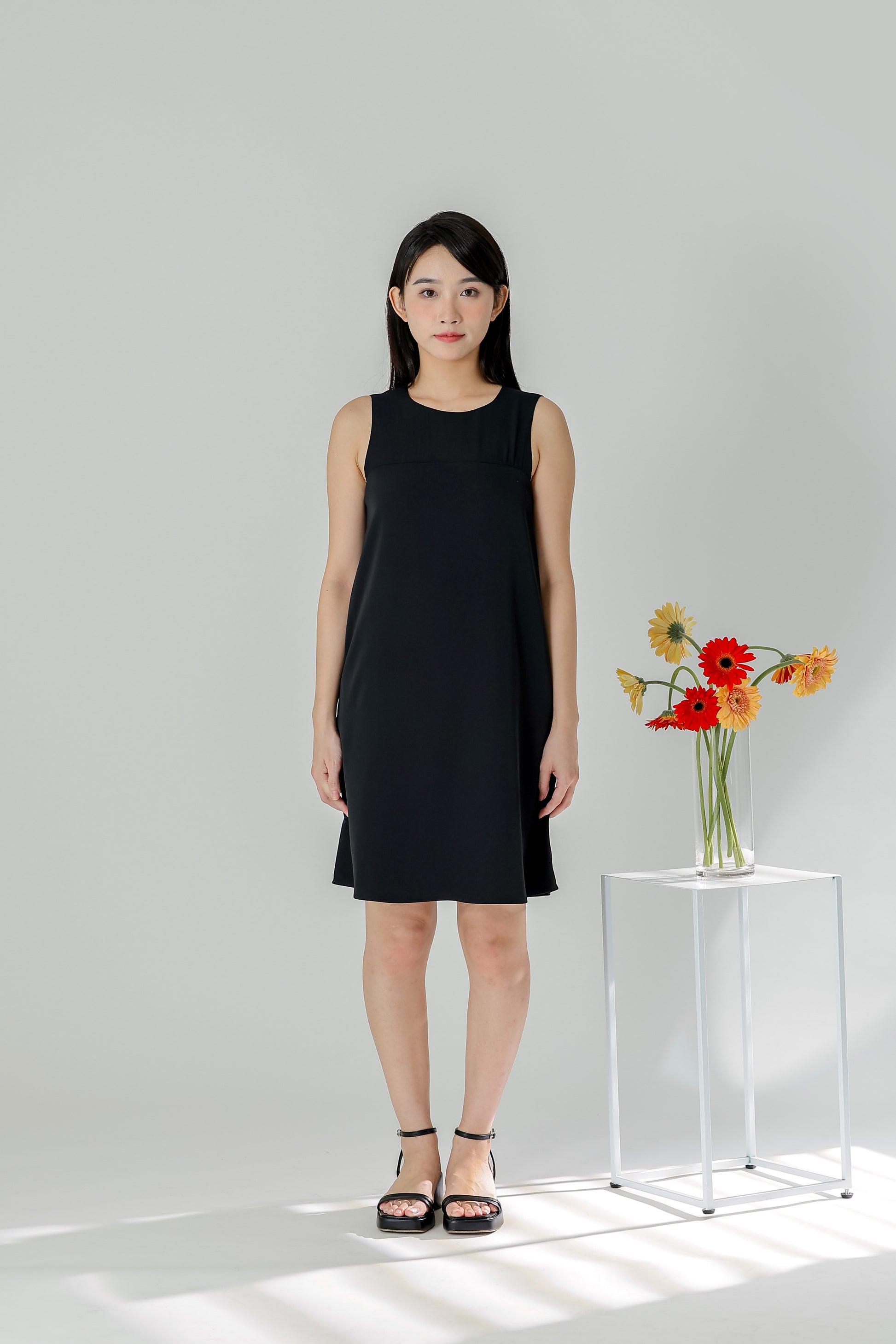 Savannah Classic Shift Dress - Black