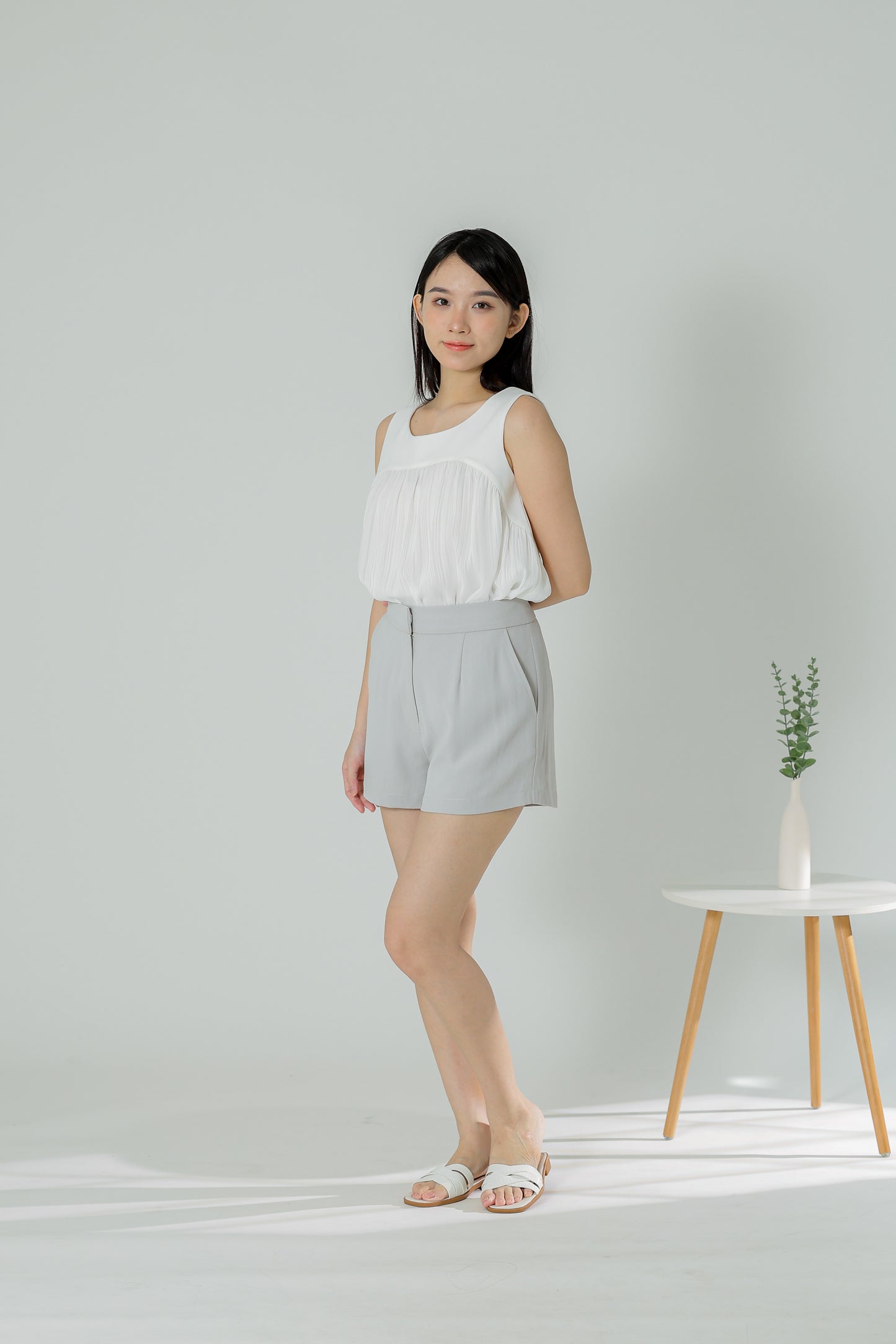 Wynna Classic Shorts - Light Grey