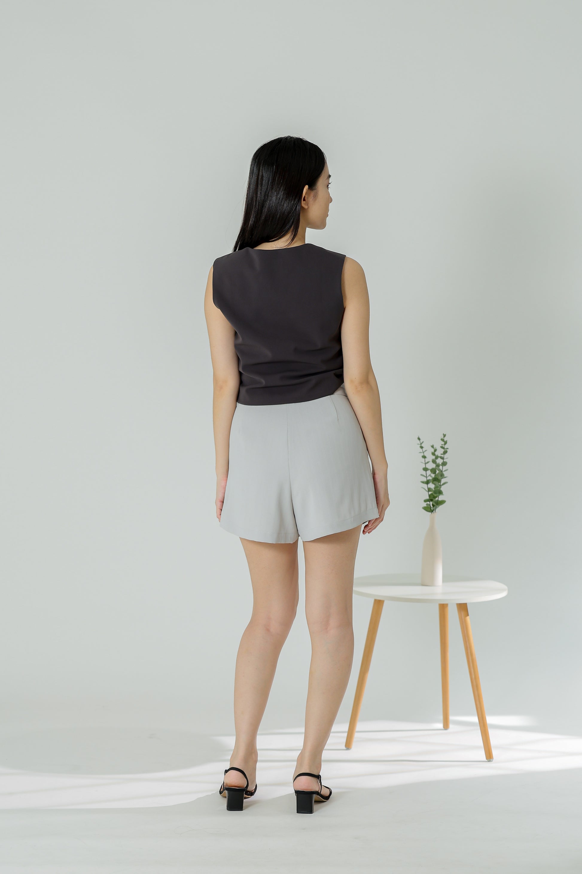 Wynna Classic Shorts - Light Grey