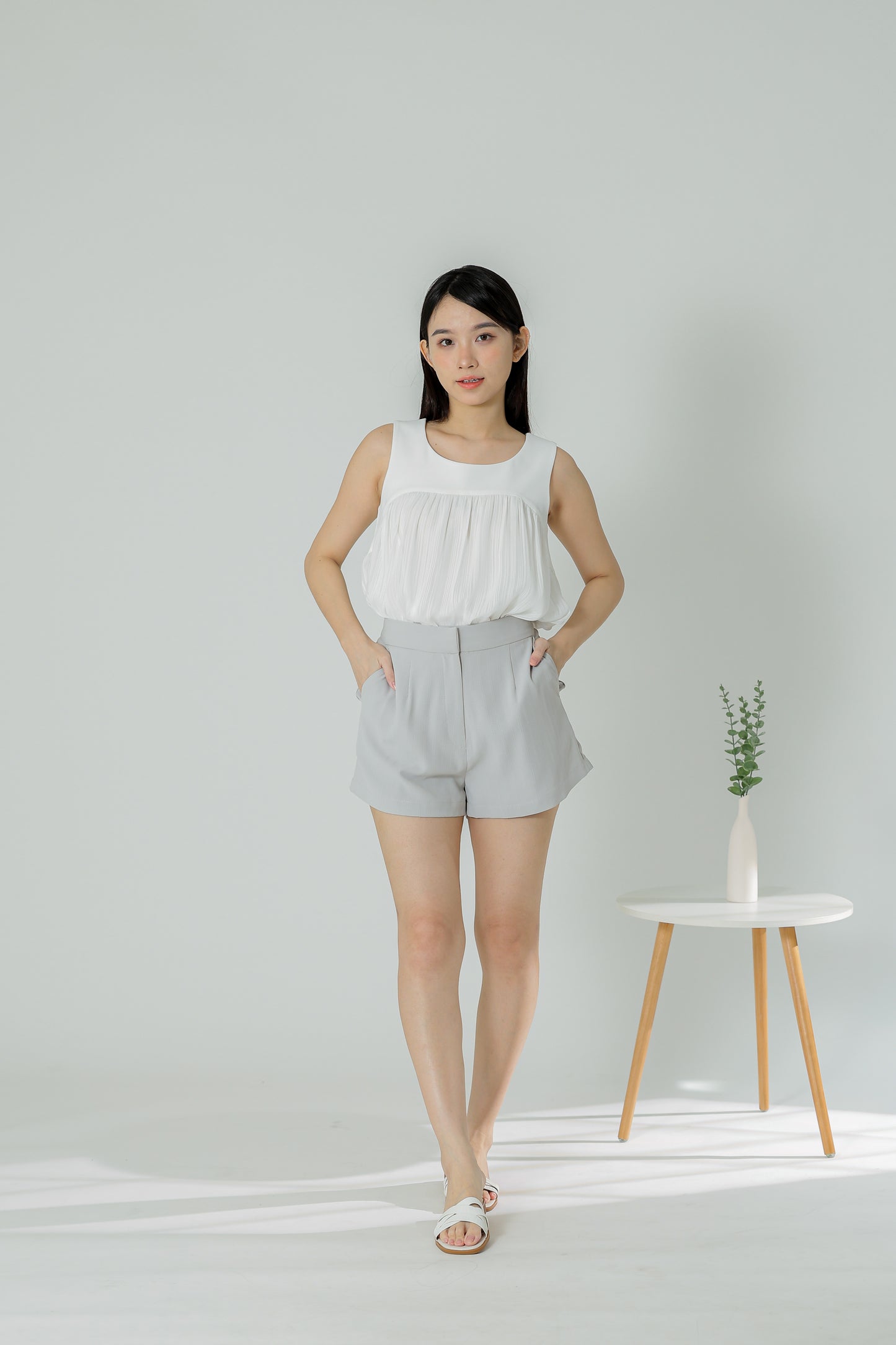 Wynna Classic Shorts - Light Grey