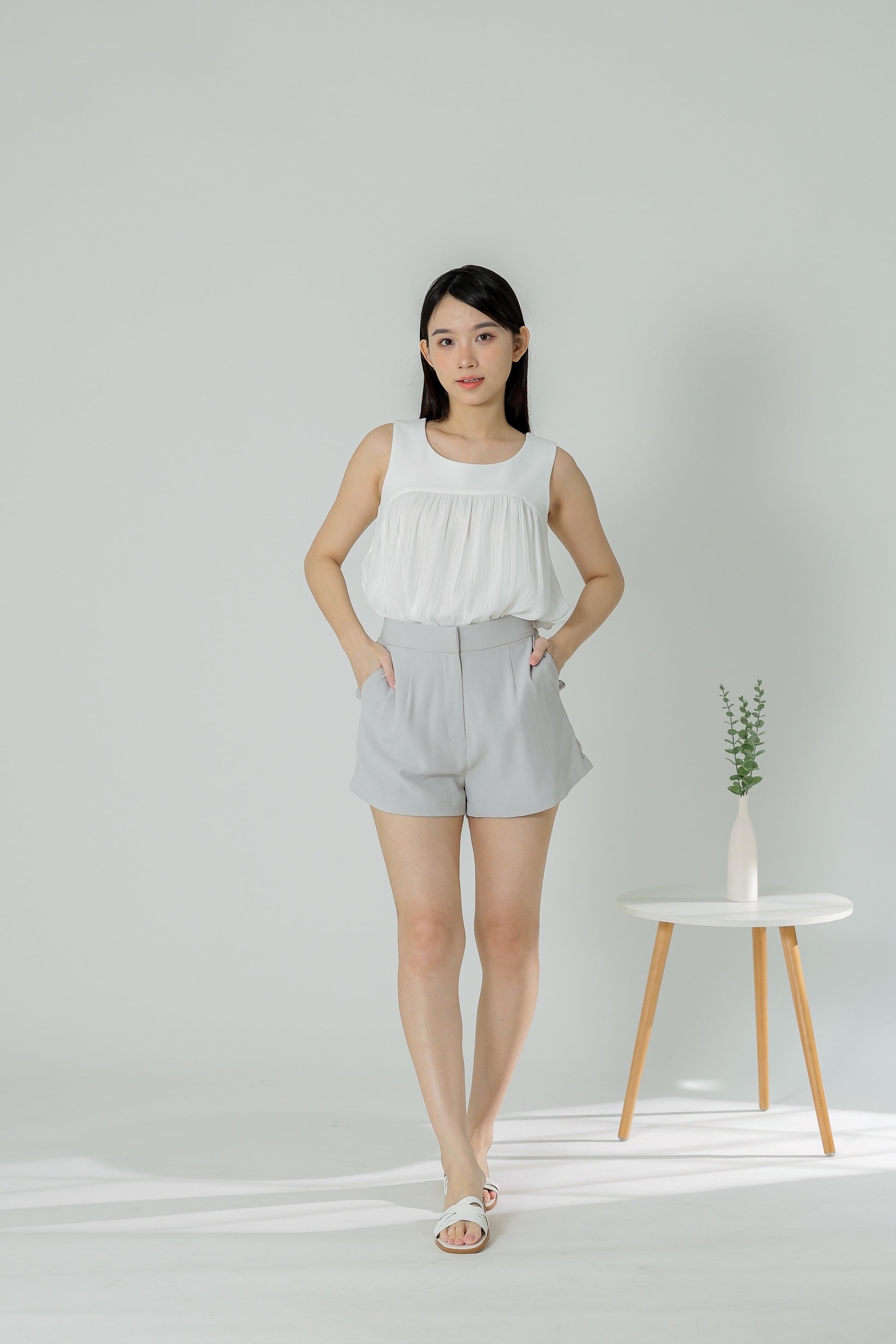 Wynna Classic Shorts - Light Grey
