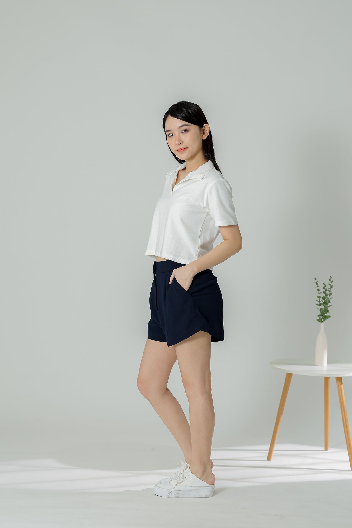 Wynna Classic Shorts - Navy